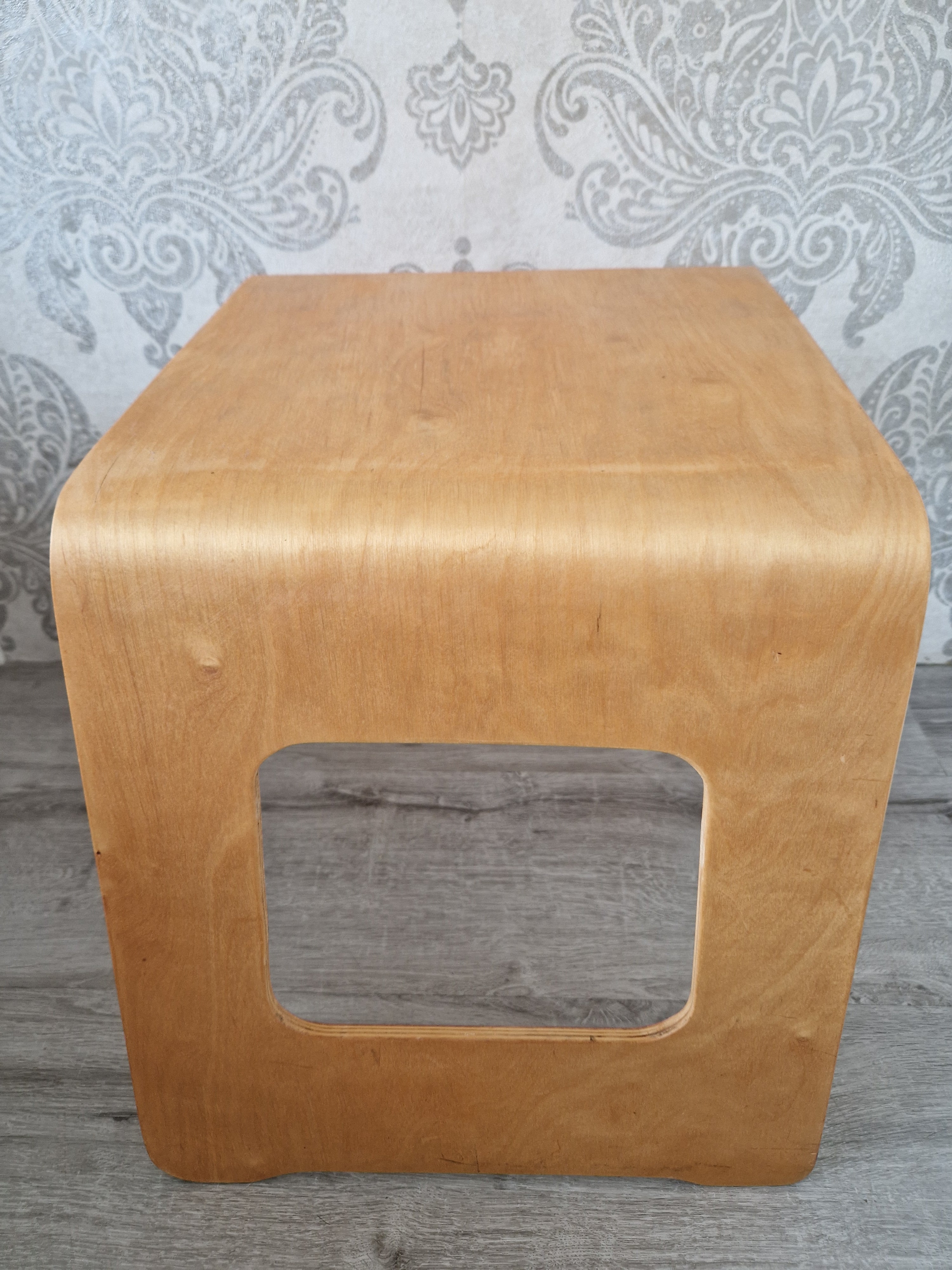 Ikea Benjamin plywood bijzettafel krukje Lisa Norinder