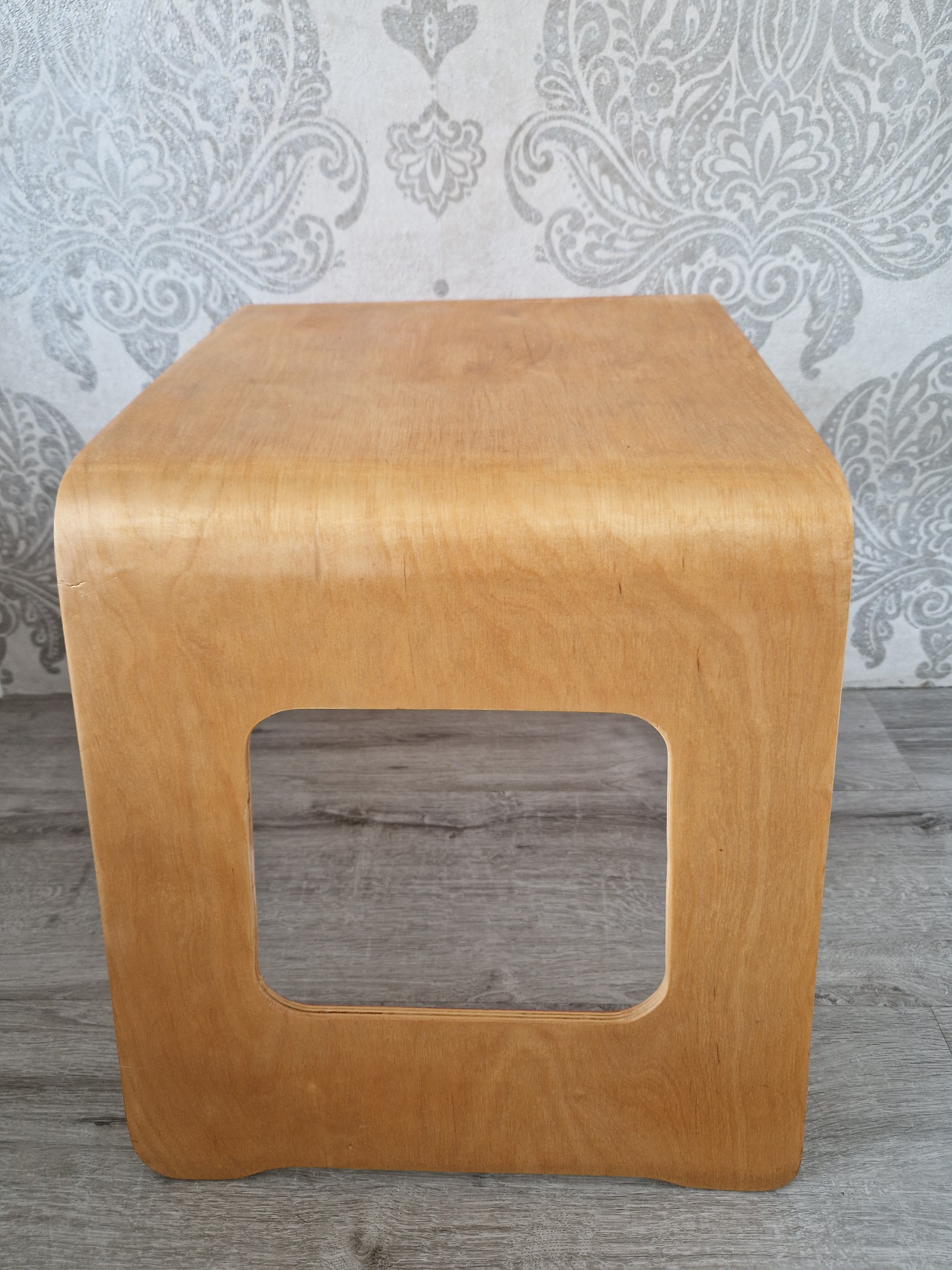 Ikea Benjamin plywood bijzettafel krukje Lisa Norinder