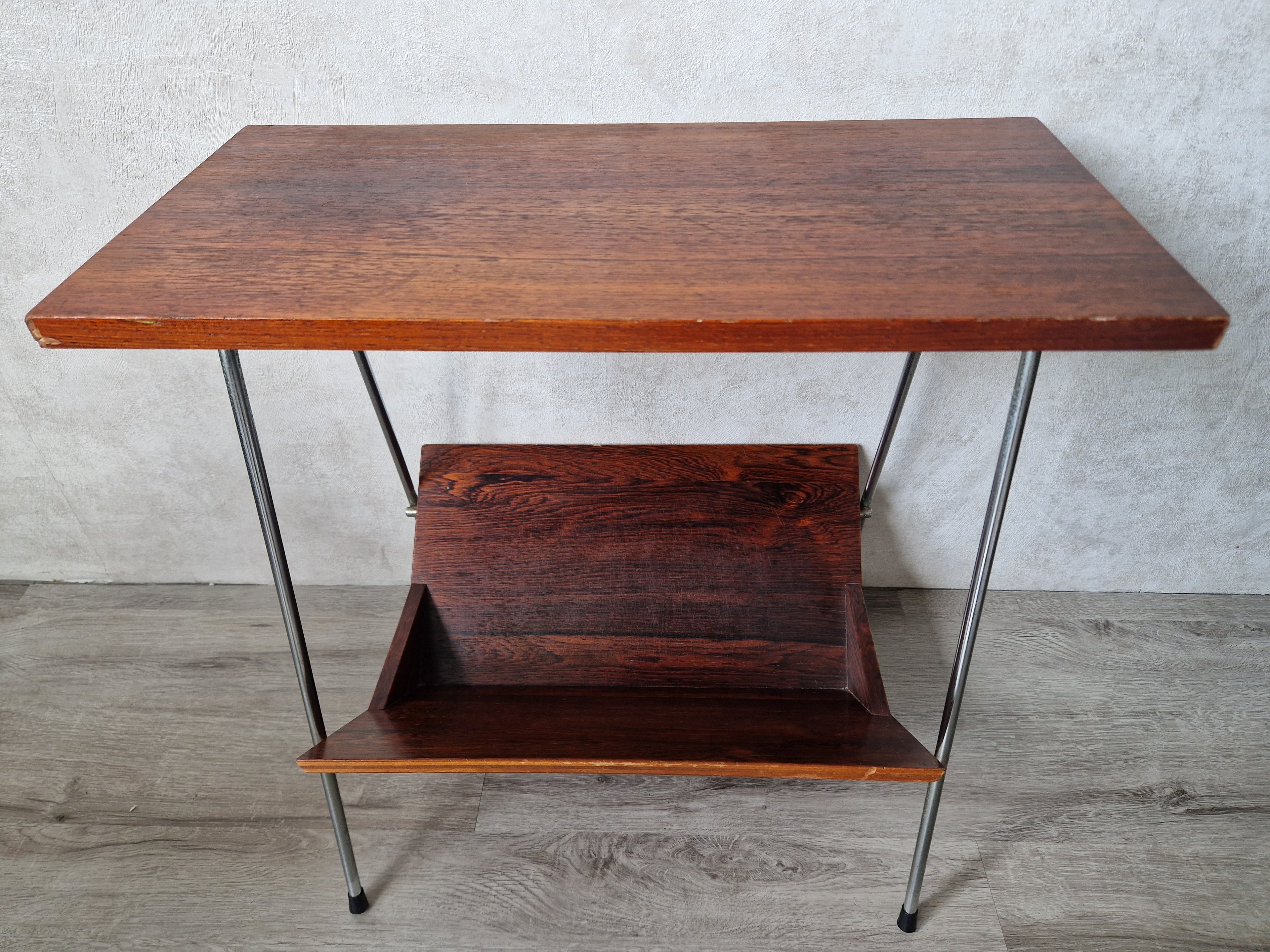 Jaren 60 Pastoe lectuurtafel bijzettafel