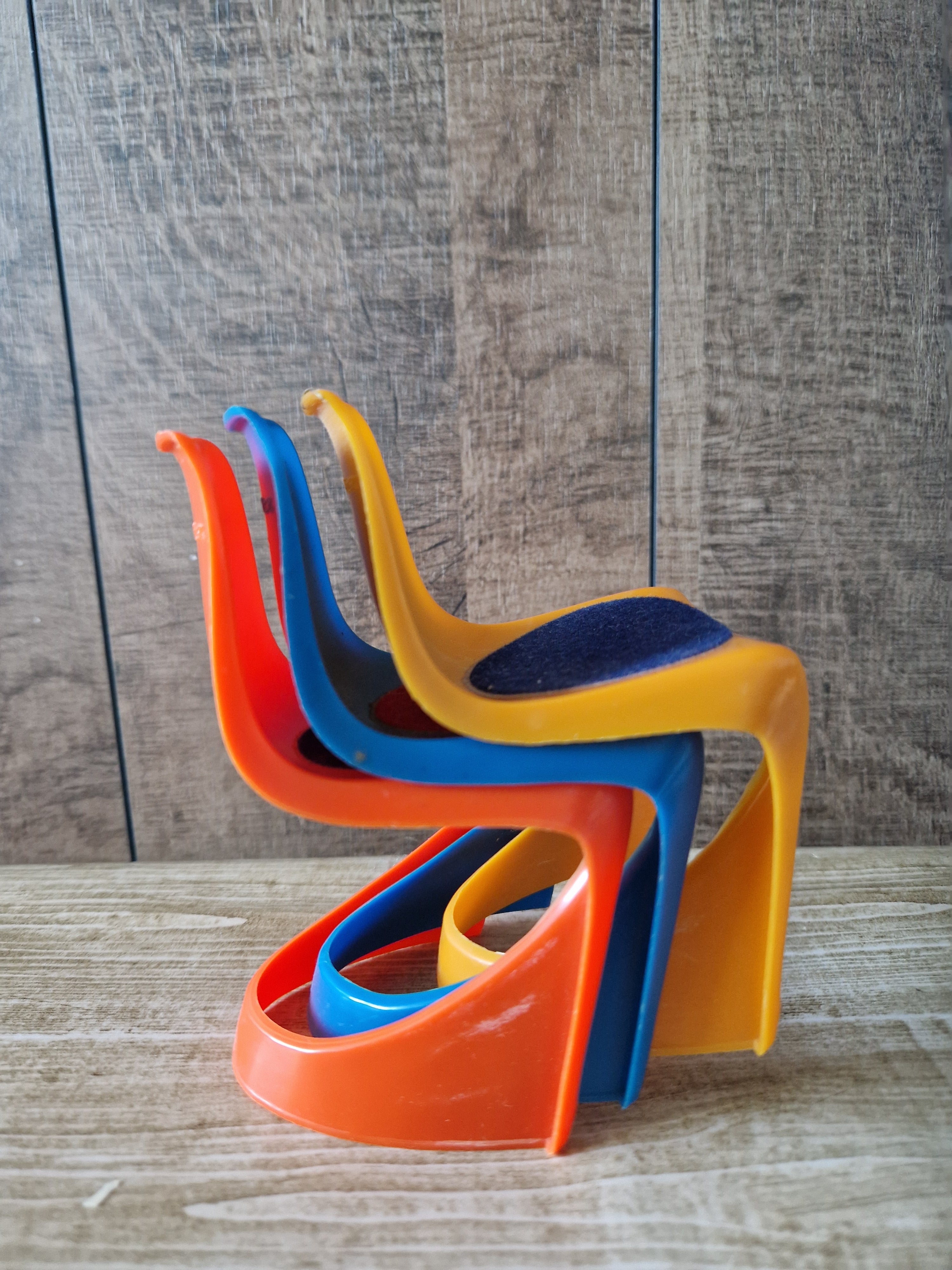 Vintage "CADO" Barbie stoelen + tafel