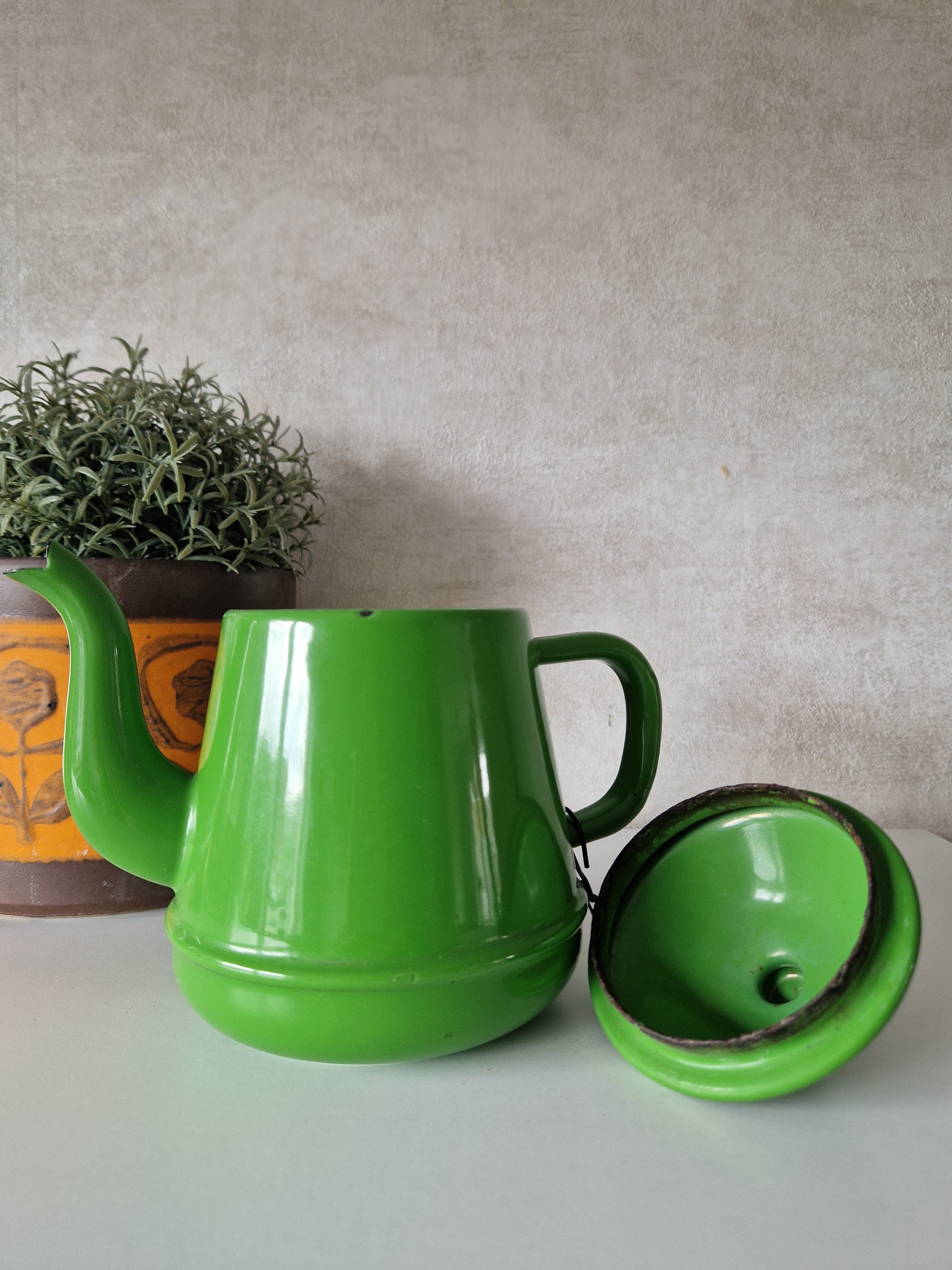 Groen emaille koffiepotje