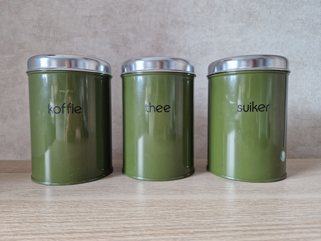 Groene blikken koffie thee suiker