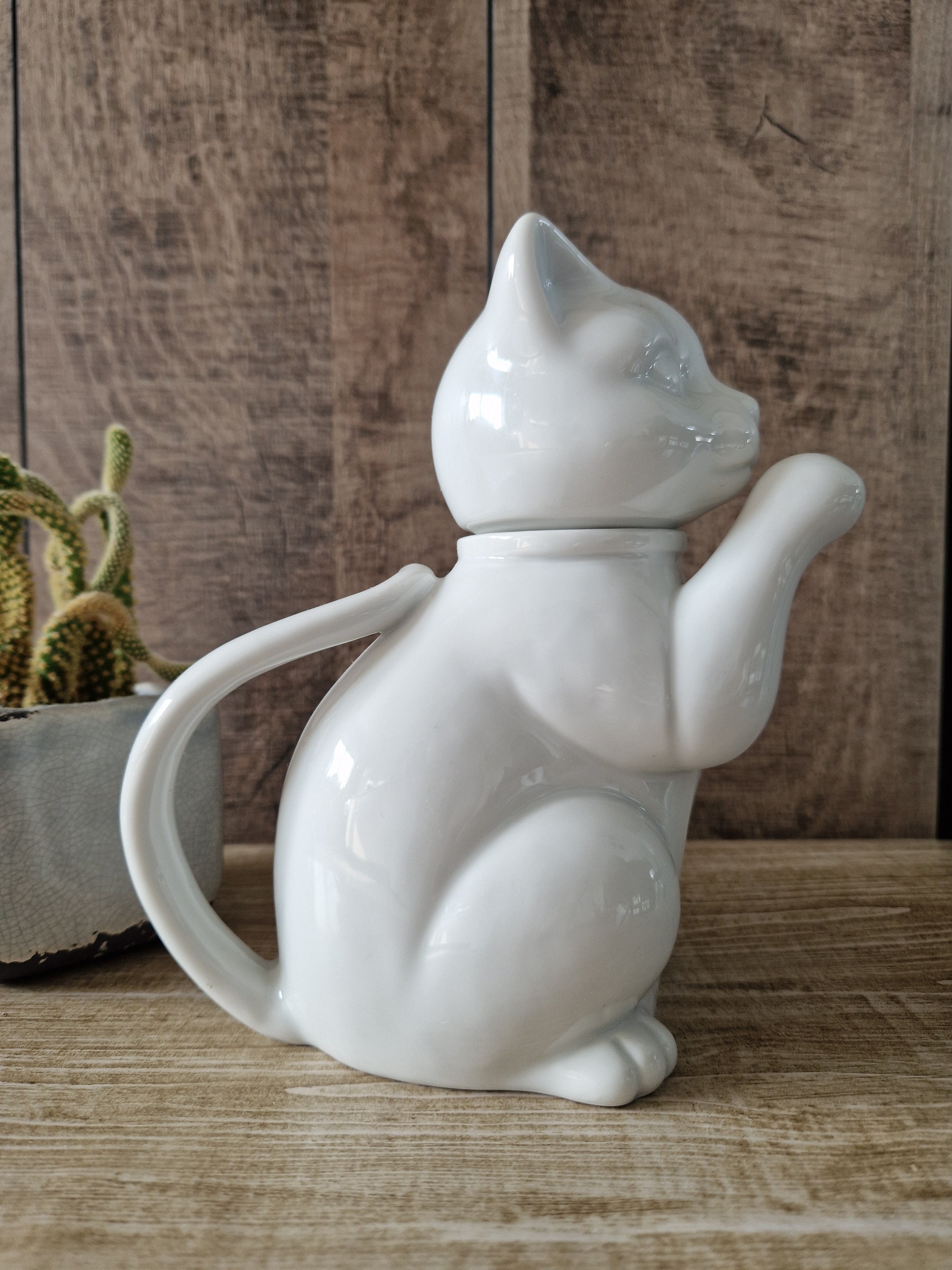 Vintage witte theepot / koffiepot kat