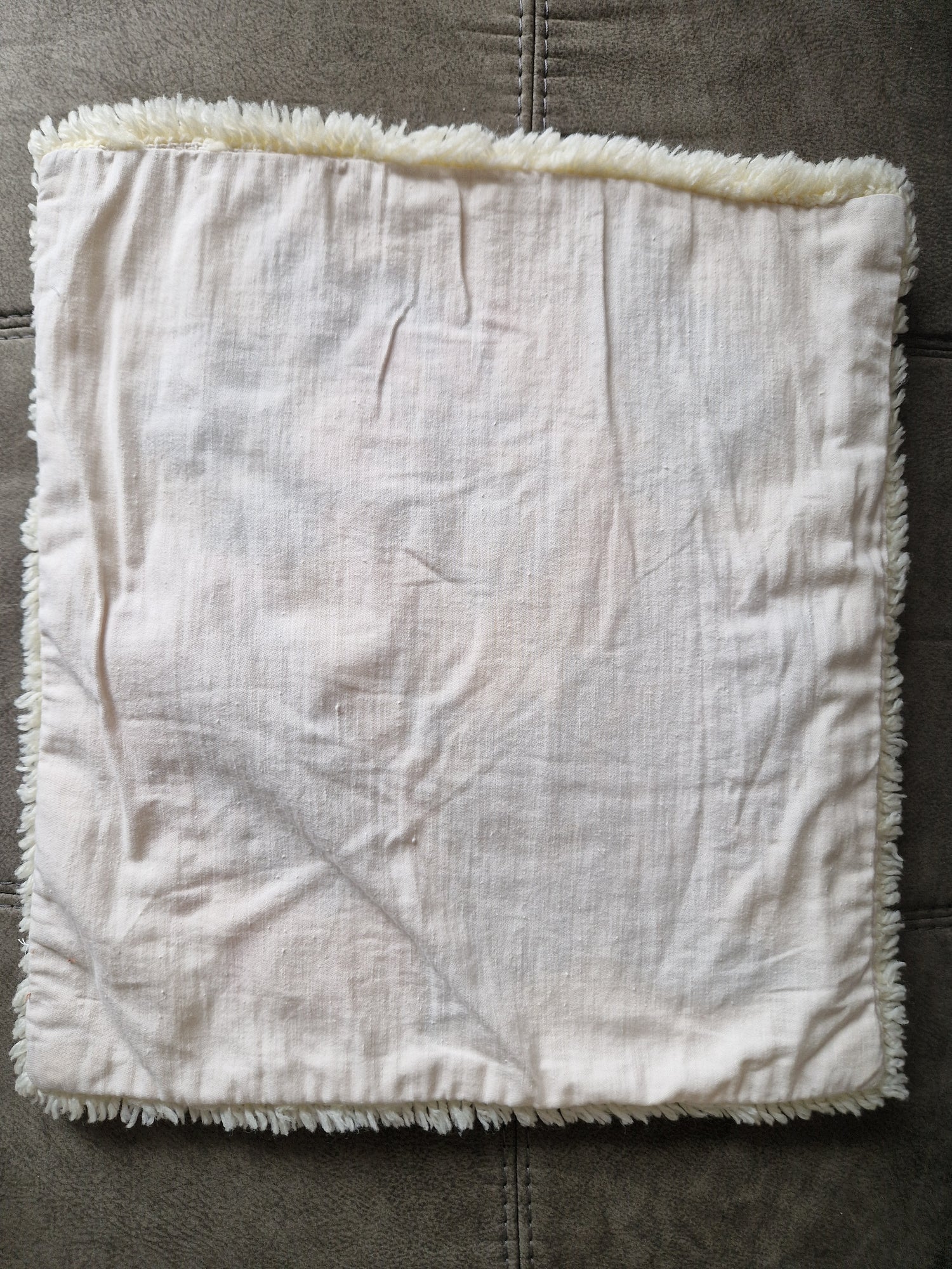 Smyrna handgeknoopt kleedje zonnebloem