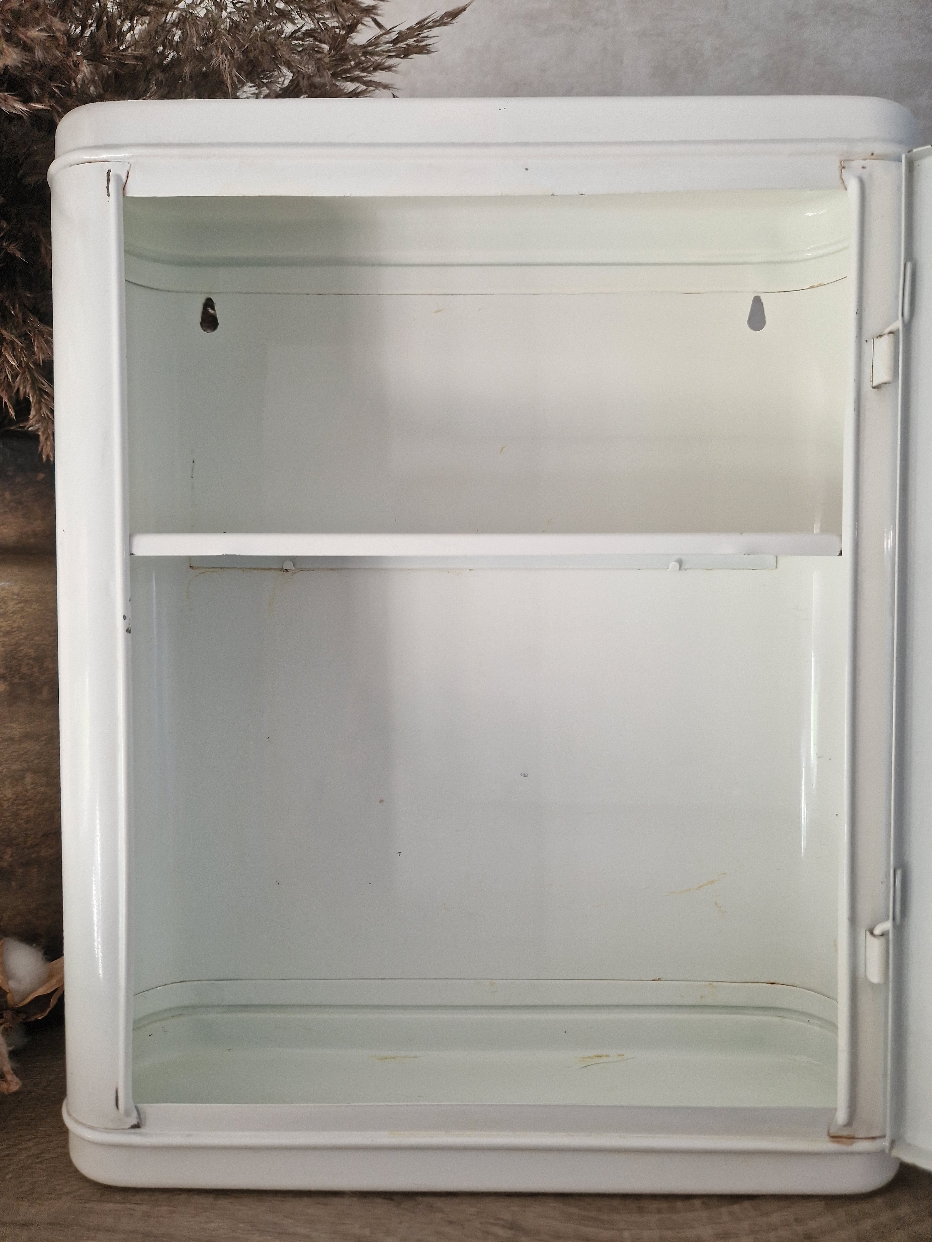 Brabantia wit metalen medicijnkastje