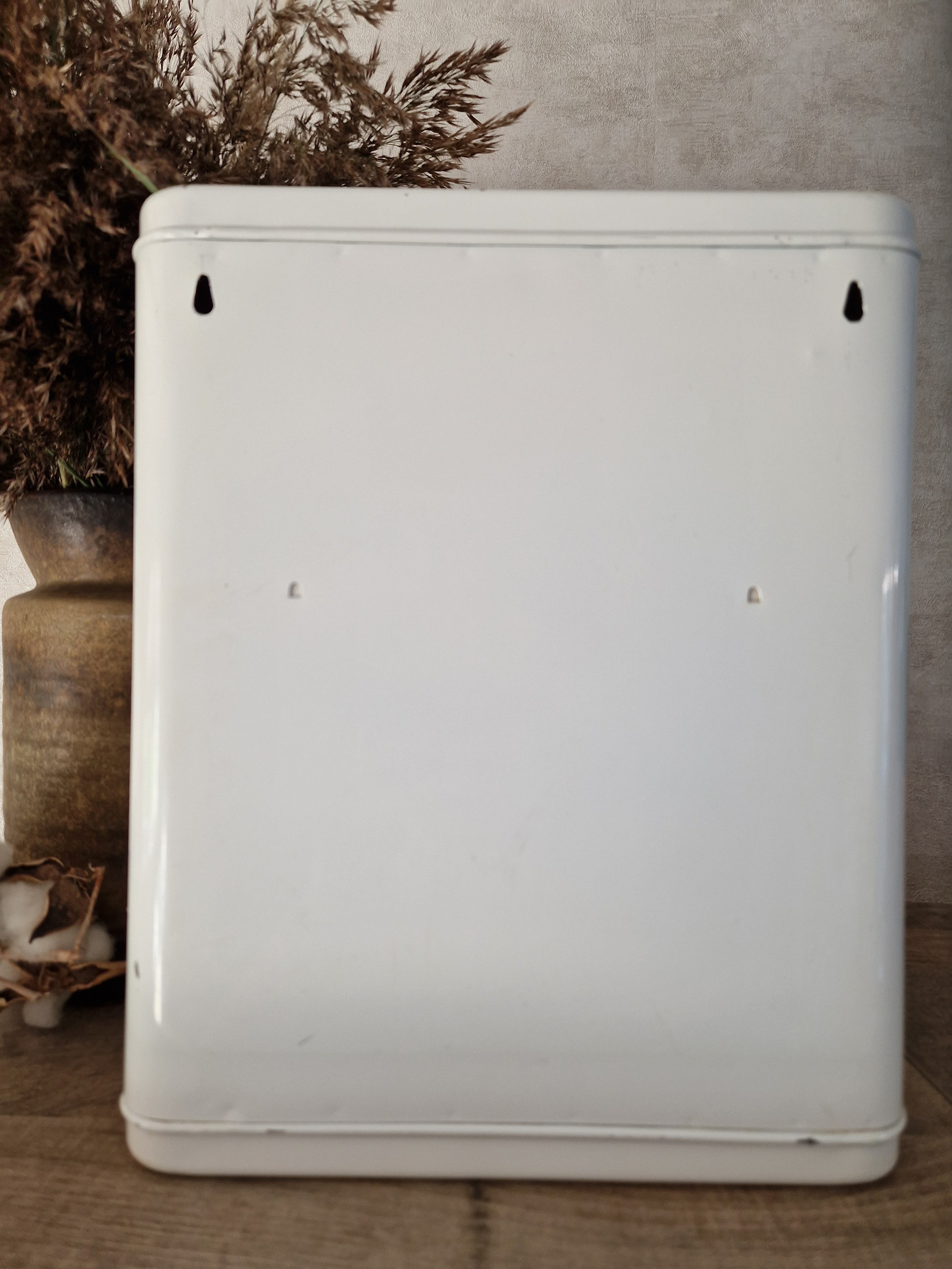 Brabantia wit metalen medicijnkastje