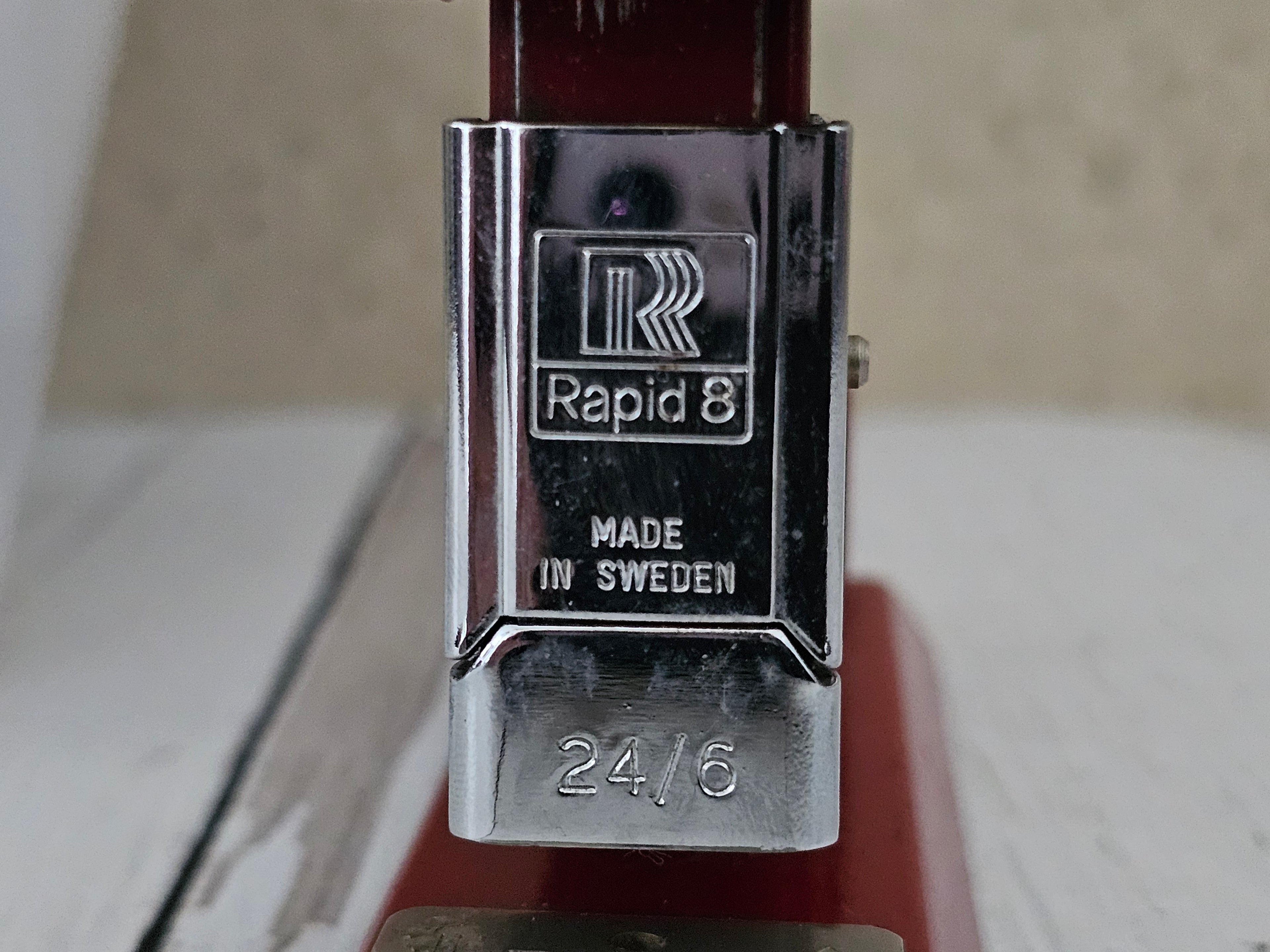 Nietmachine Isaberg Rapid 8 Hestra Sweden