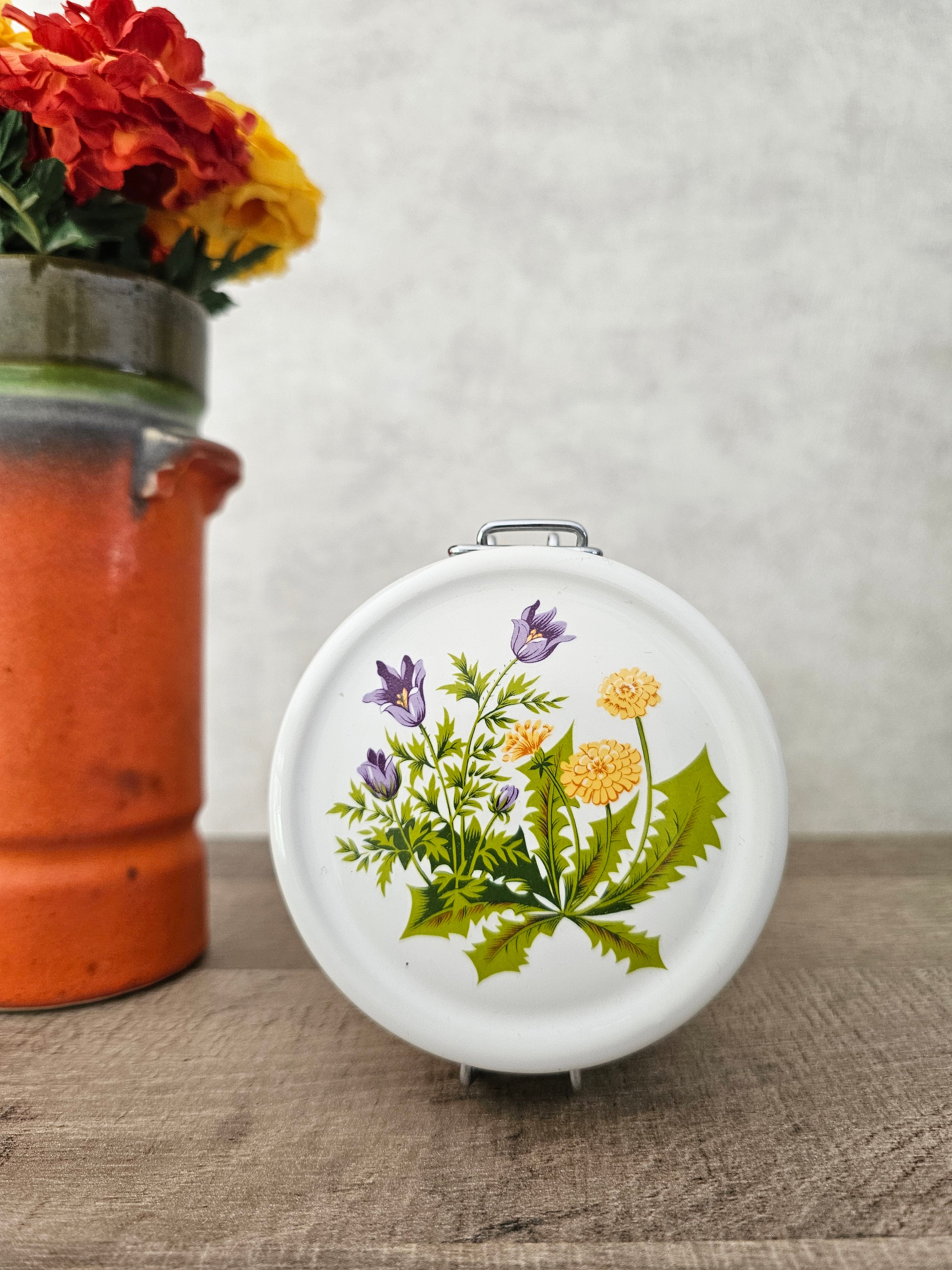 Voorraadpot / wekpot met paarse gele bloemen
