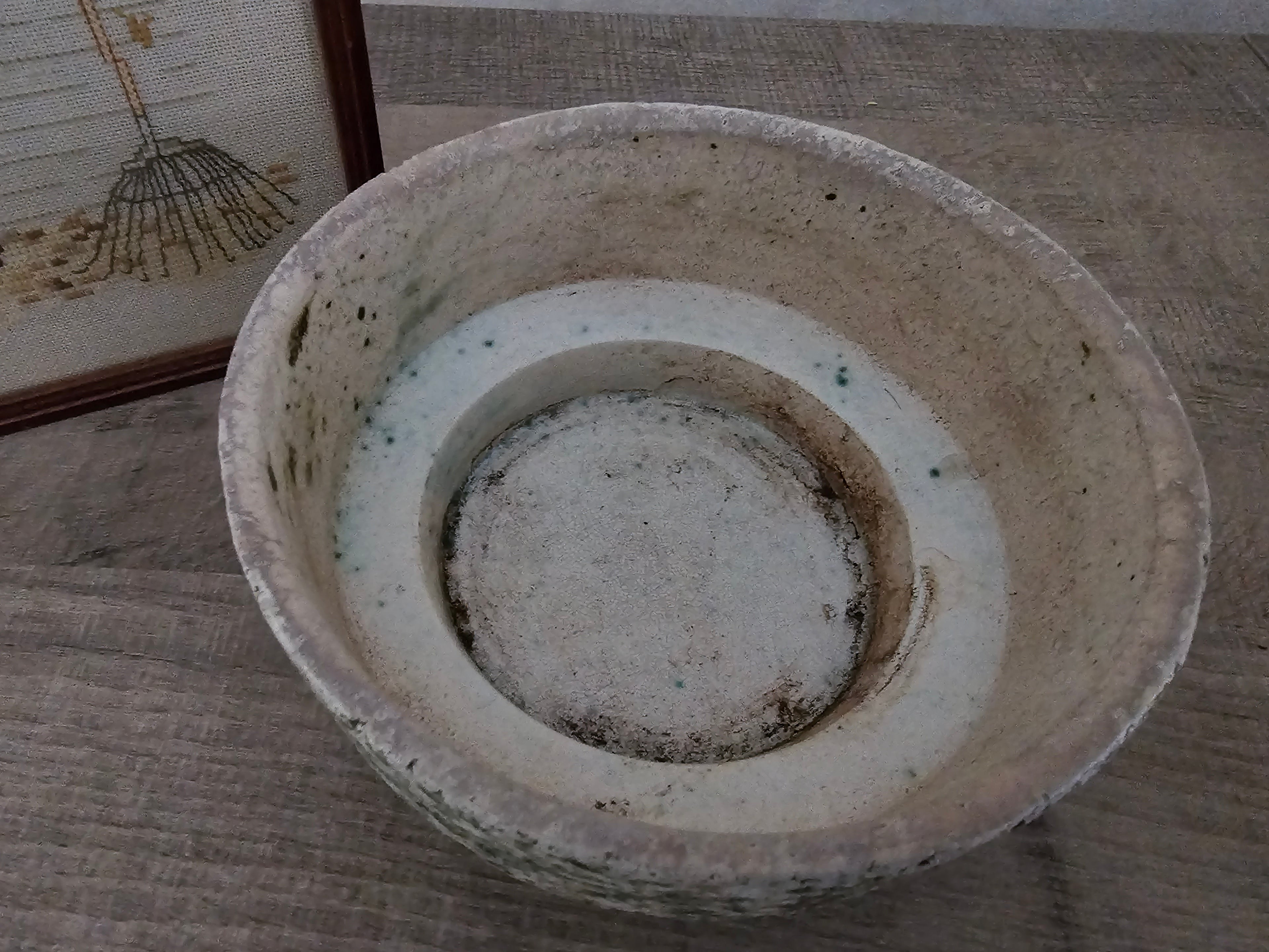 Berkenbast vintage bloempot op lage voet