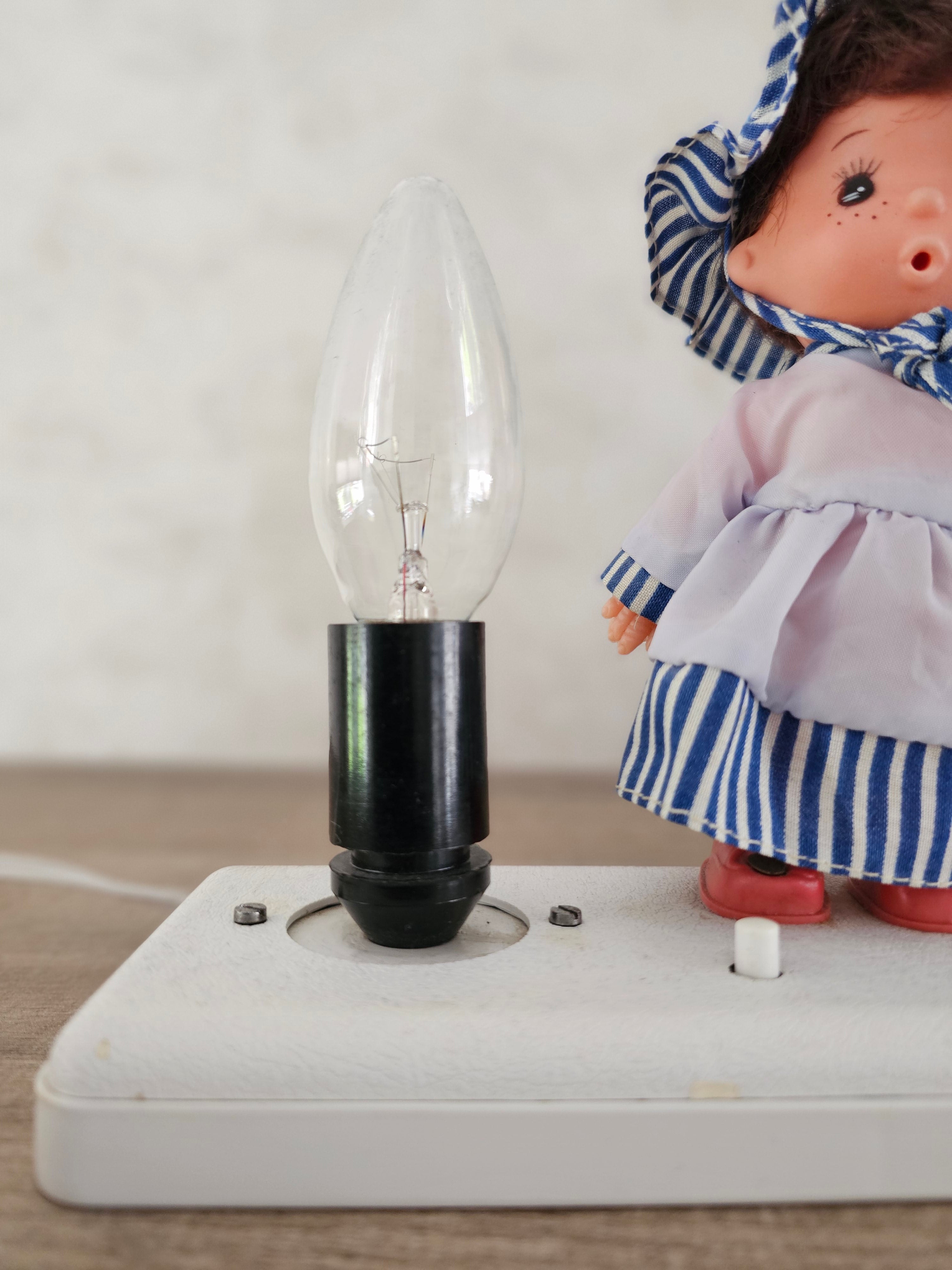 Vintage (nacht) lampje met popje