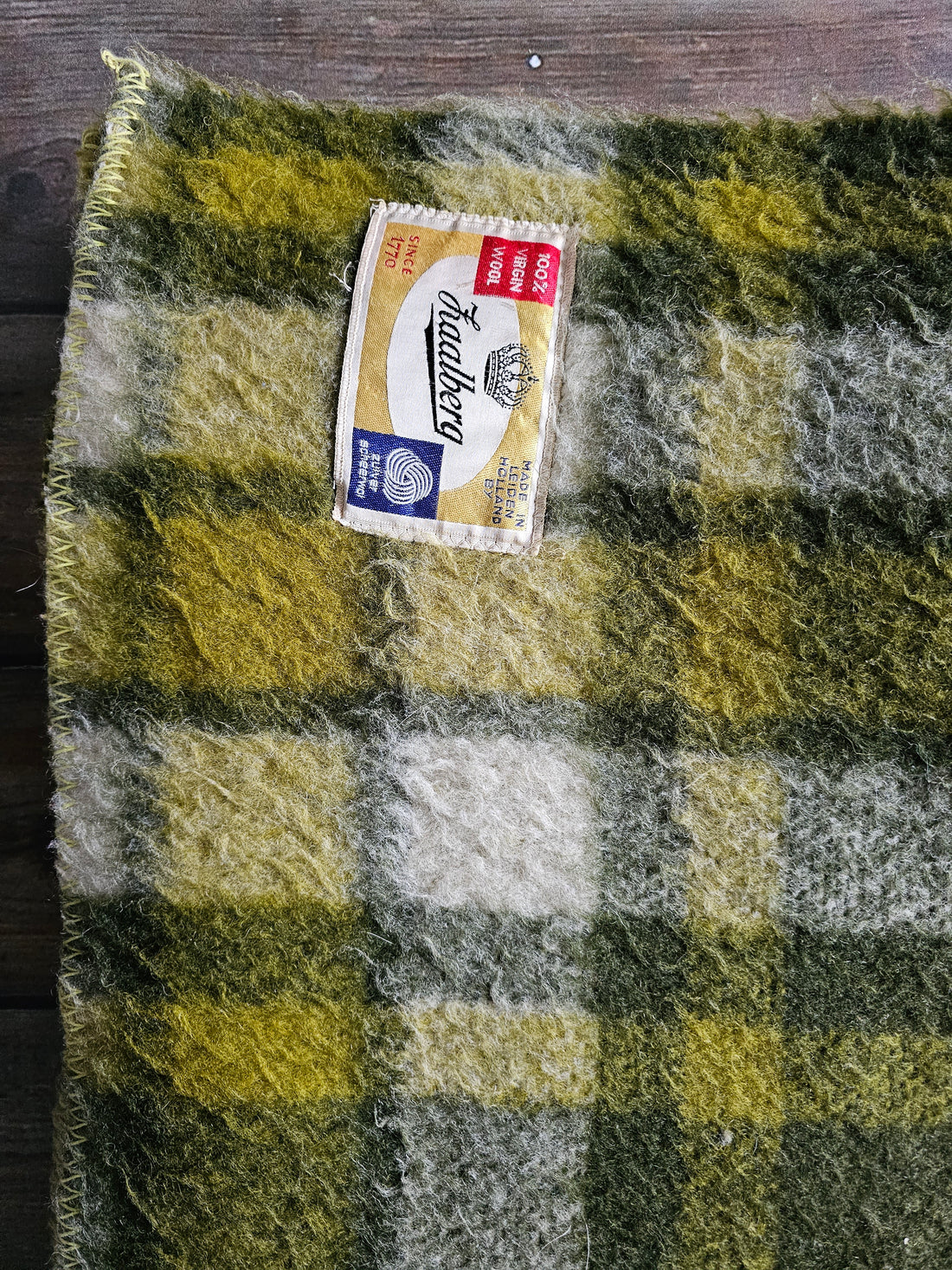 Zaalberg groen geruite wollen deken