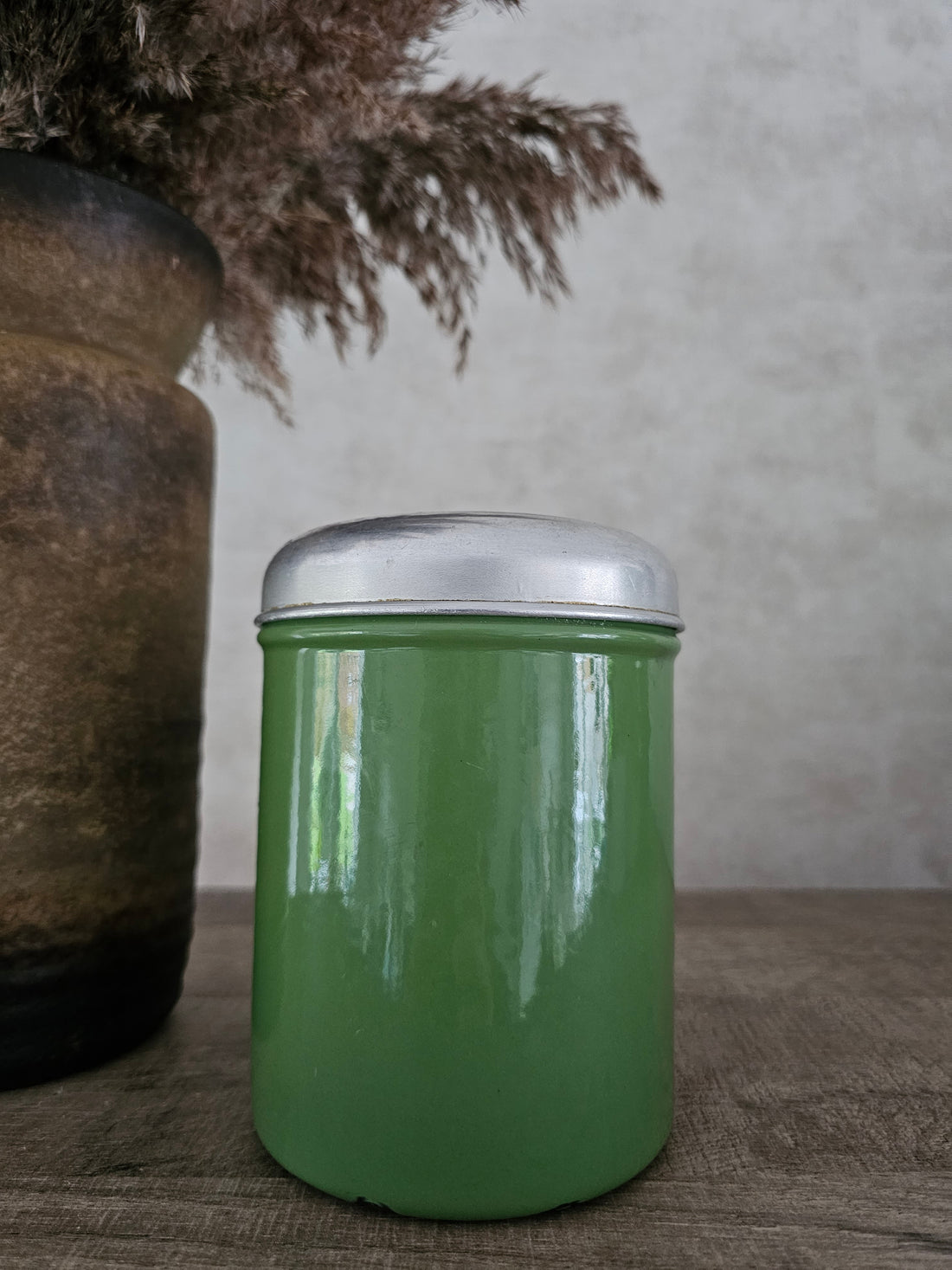 Emaille reseda groene voorraadbus "thee"