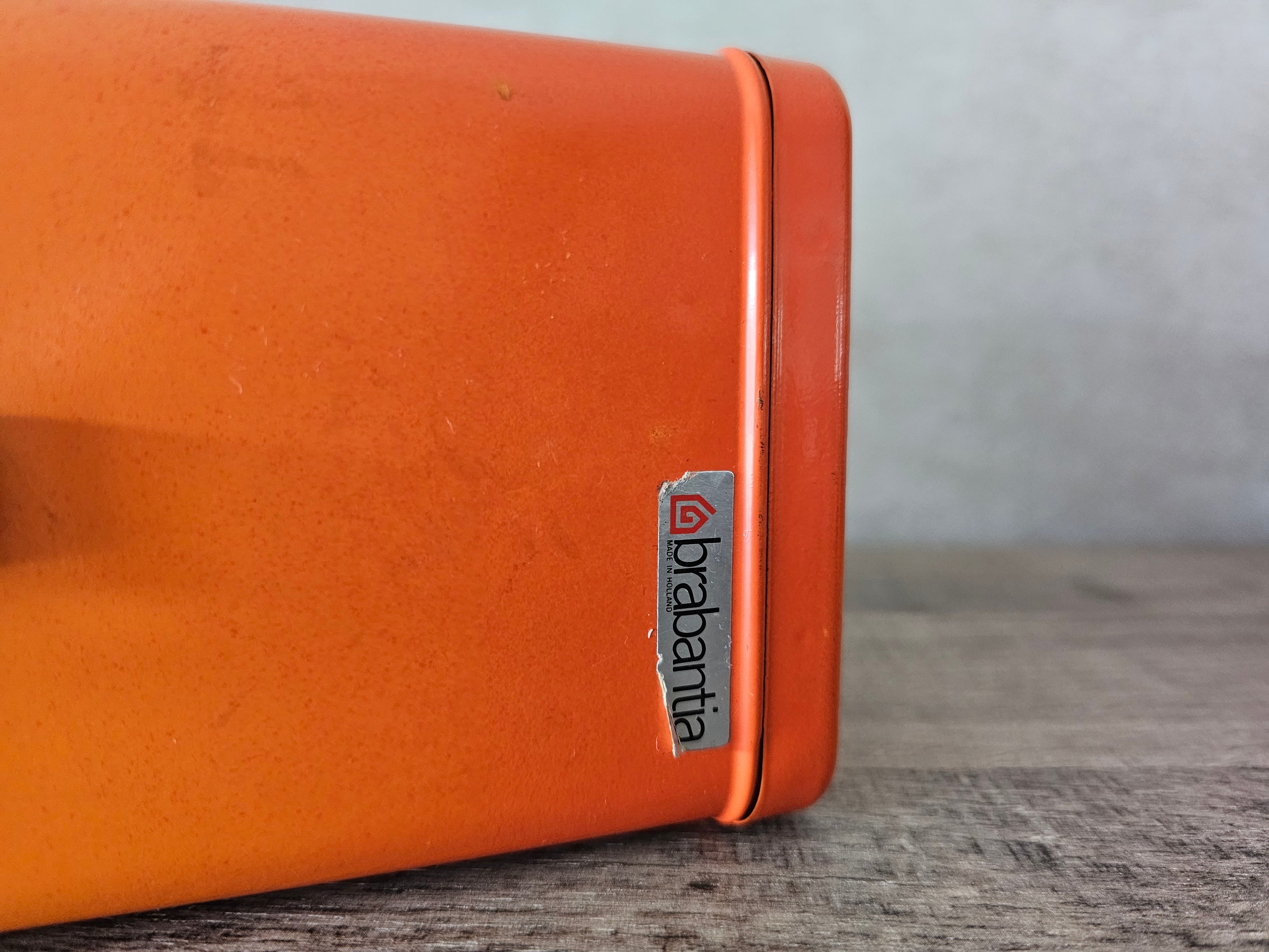 Brabantia vintage oranje gevlamd koektrommel