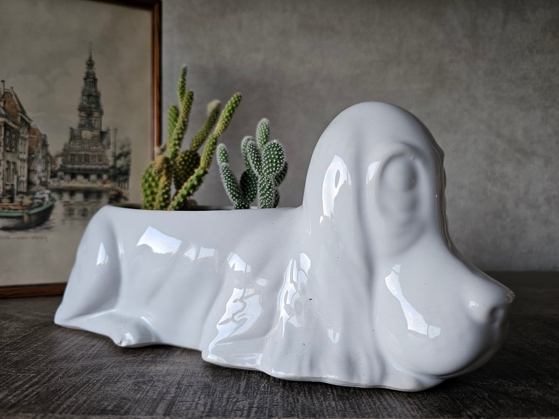 Vintage bloempot Basset hond