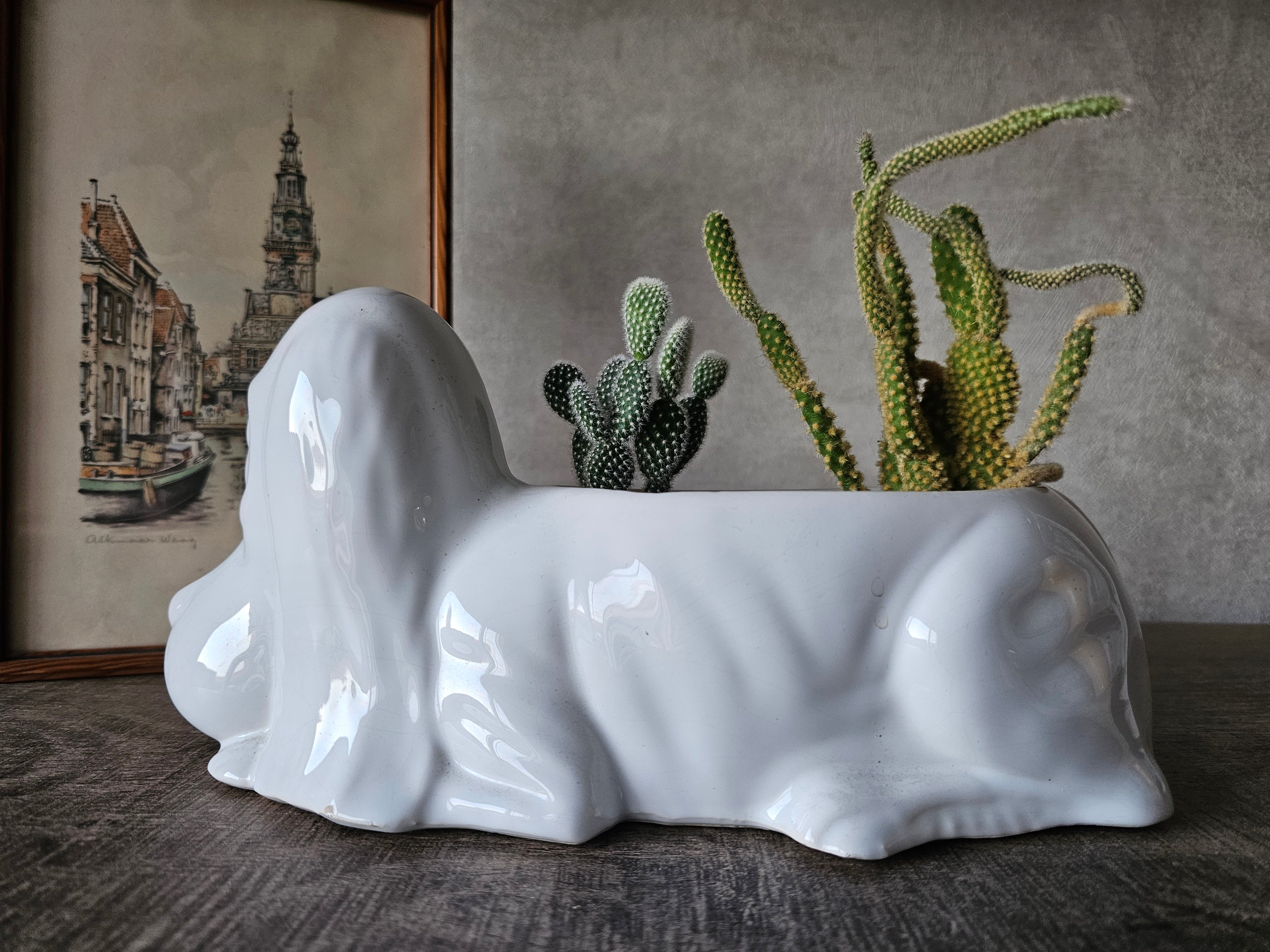 Vintage bloempot Basset hond