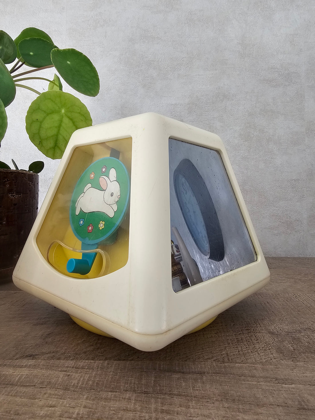 Fisher Price – Turn and Learn Baby Activity Center Spinning Toy.