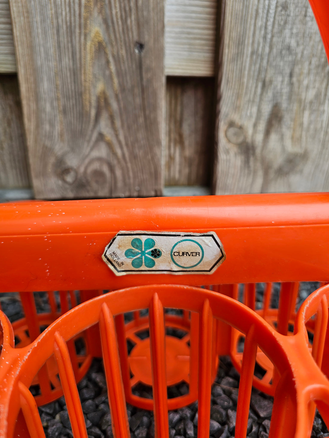 Oranje Curver flessenmand