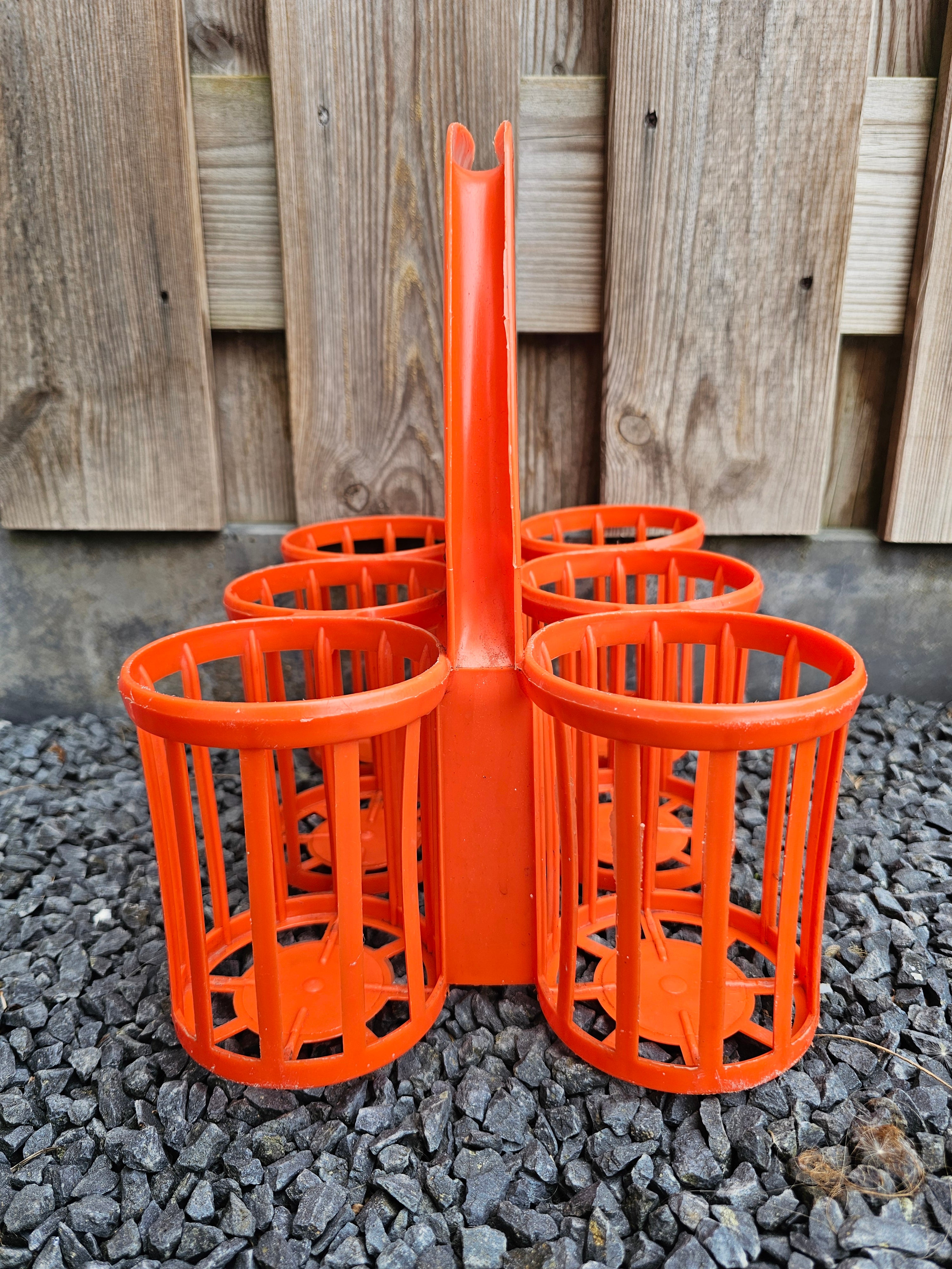 Oranje Curver flessenmand