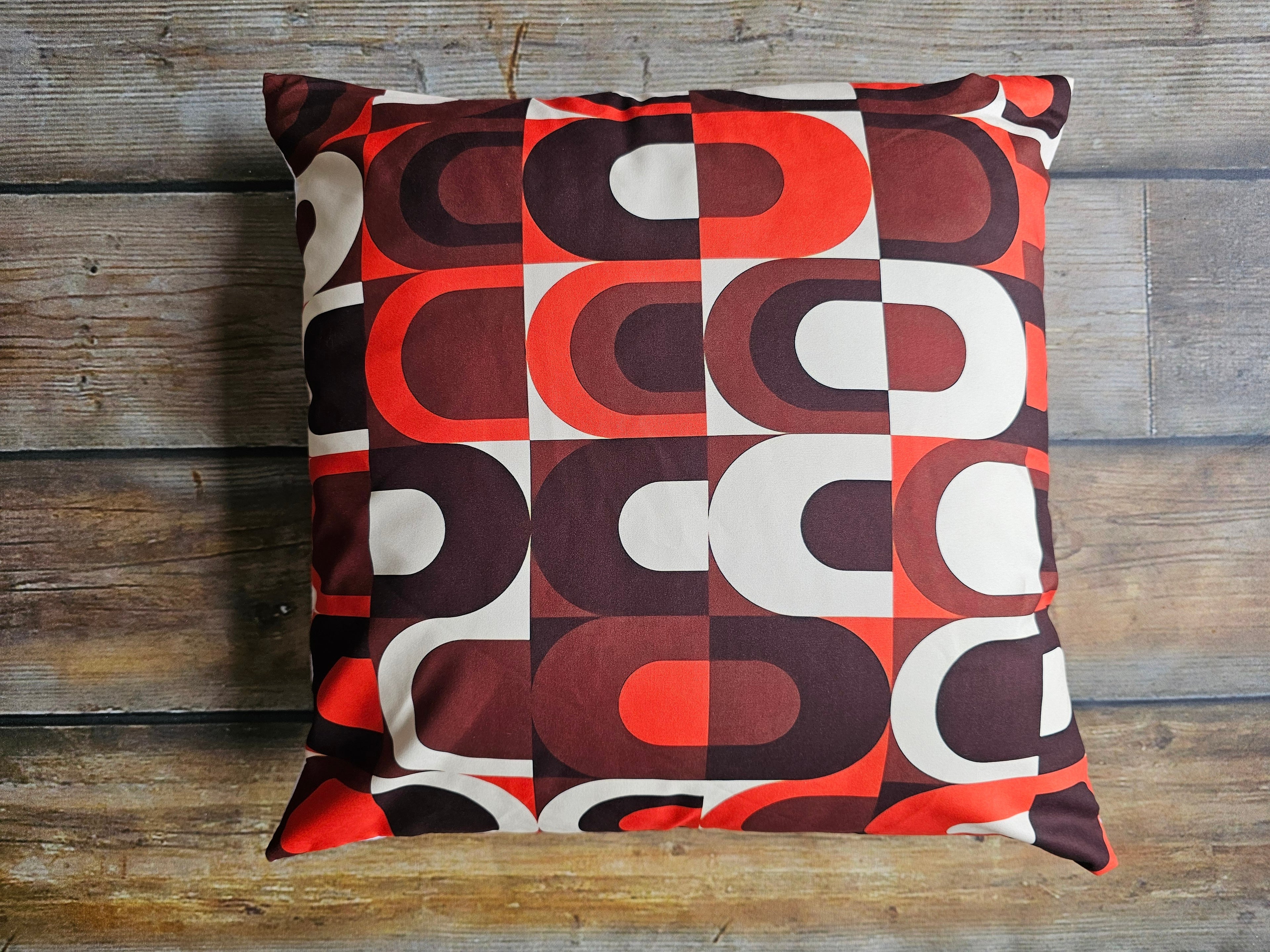 Retro kussenhoes geometrische figuren bruin rood