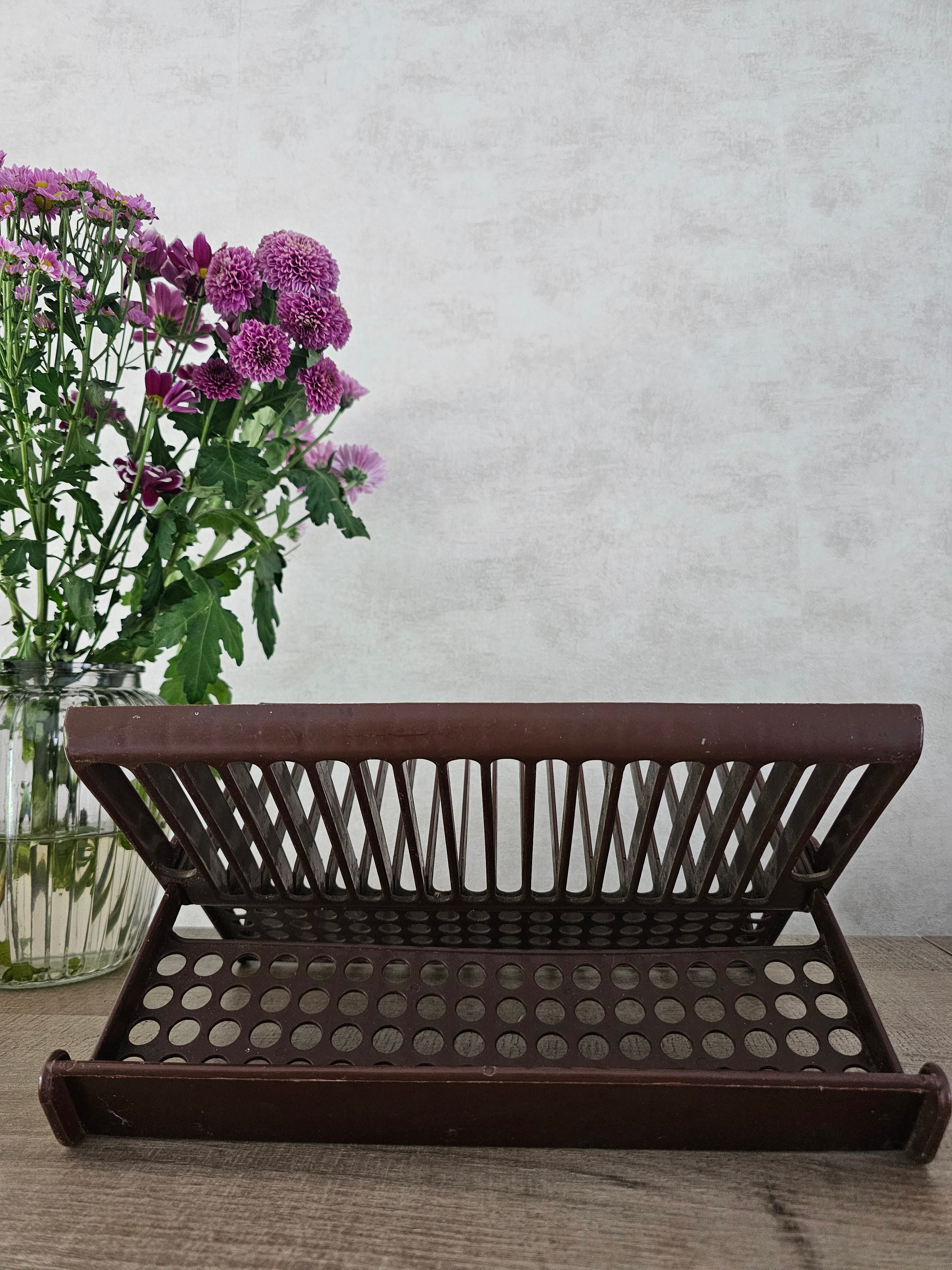 Bruin kunststof afdruiprek