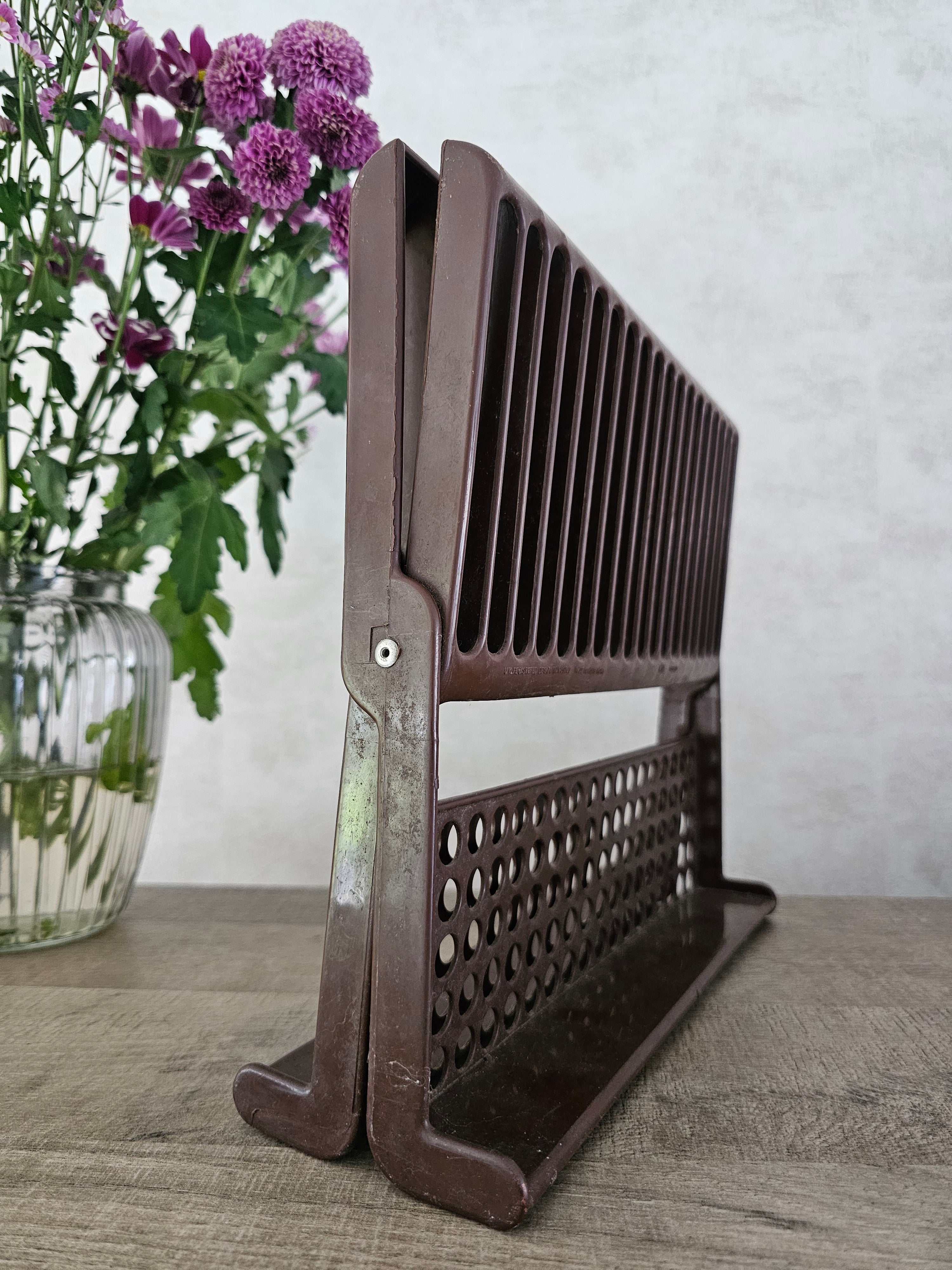 Bruin kunststof afdruiprek