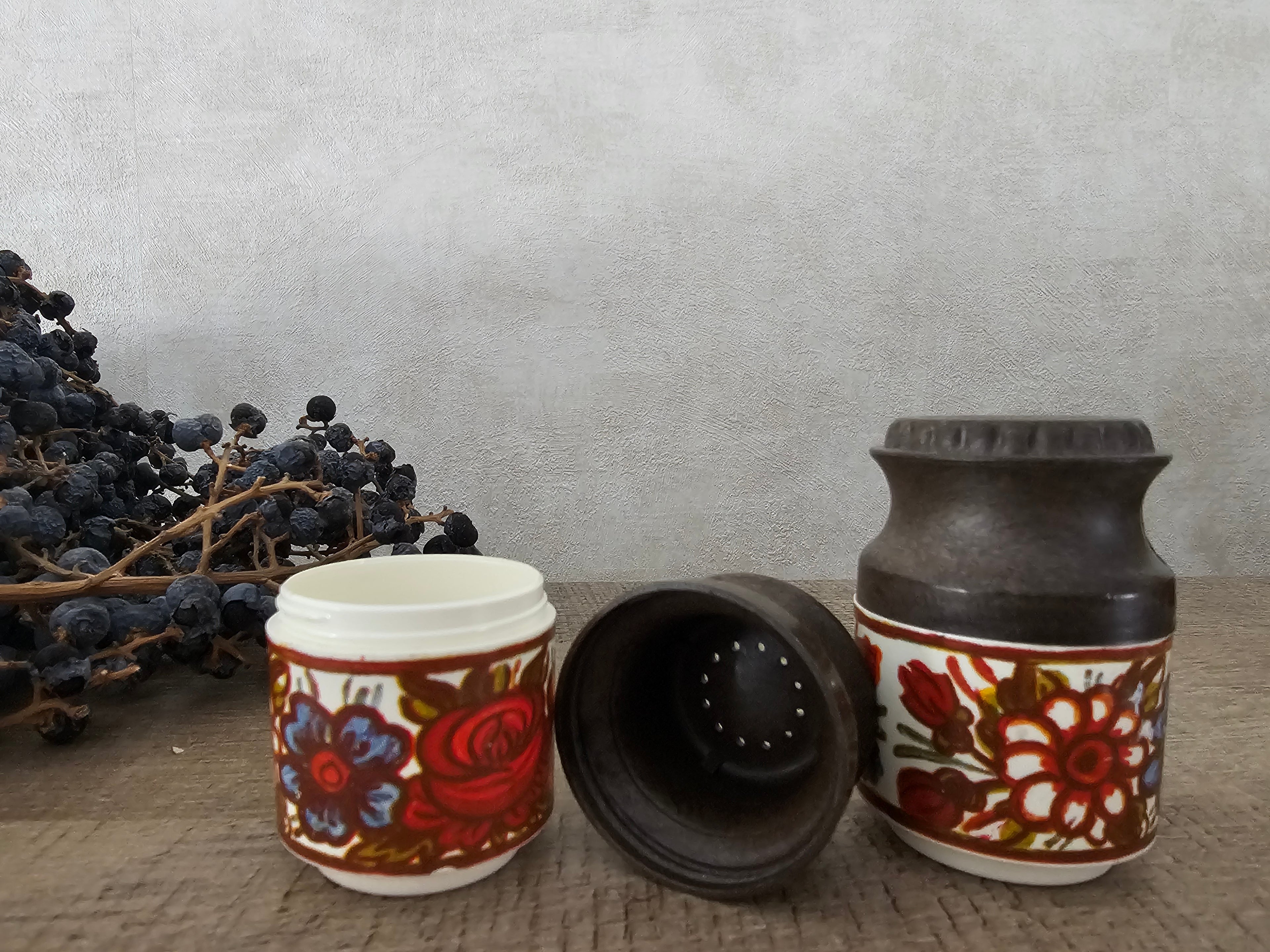 Vintage kunststof peper en zout stel