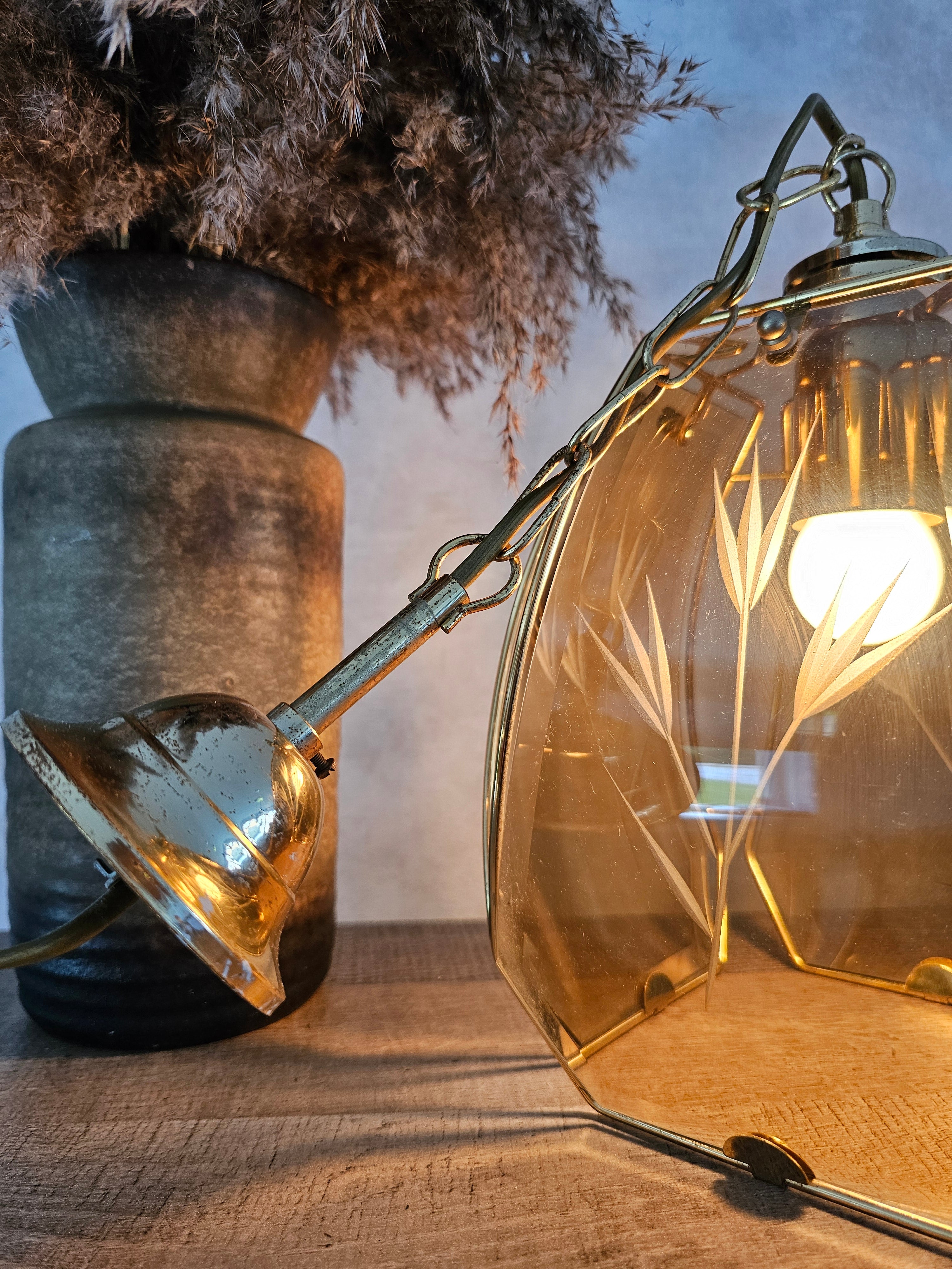 Vintage rookglas hanglamp Hollywood Regency