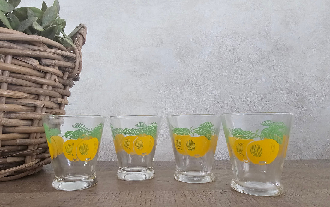 Vintage sapglazen abrikozen