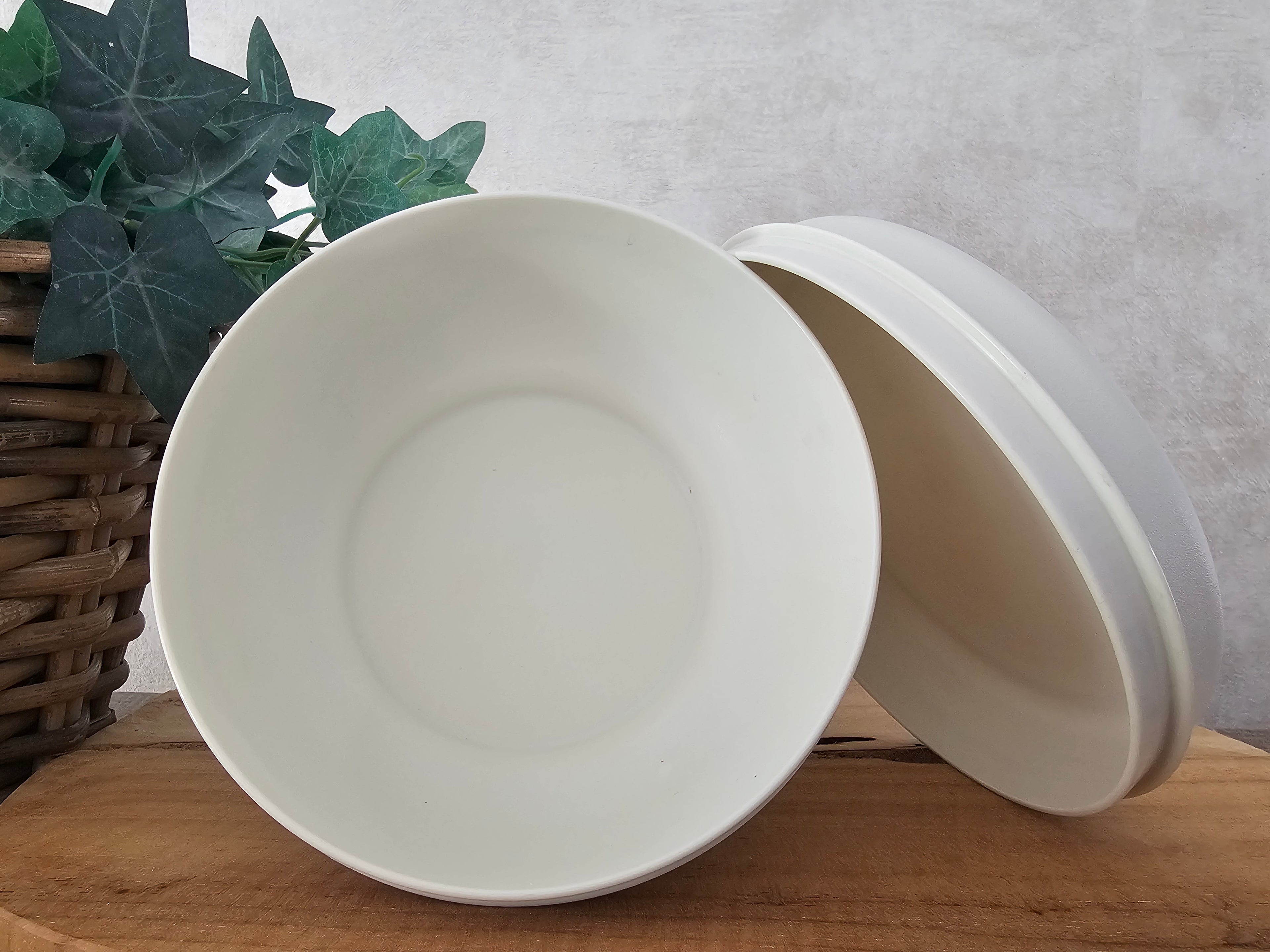 Tupperware trommel cremekleur