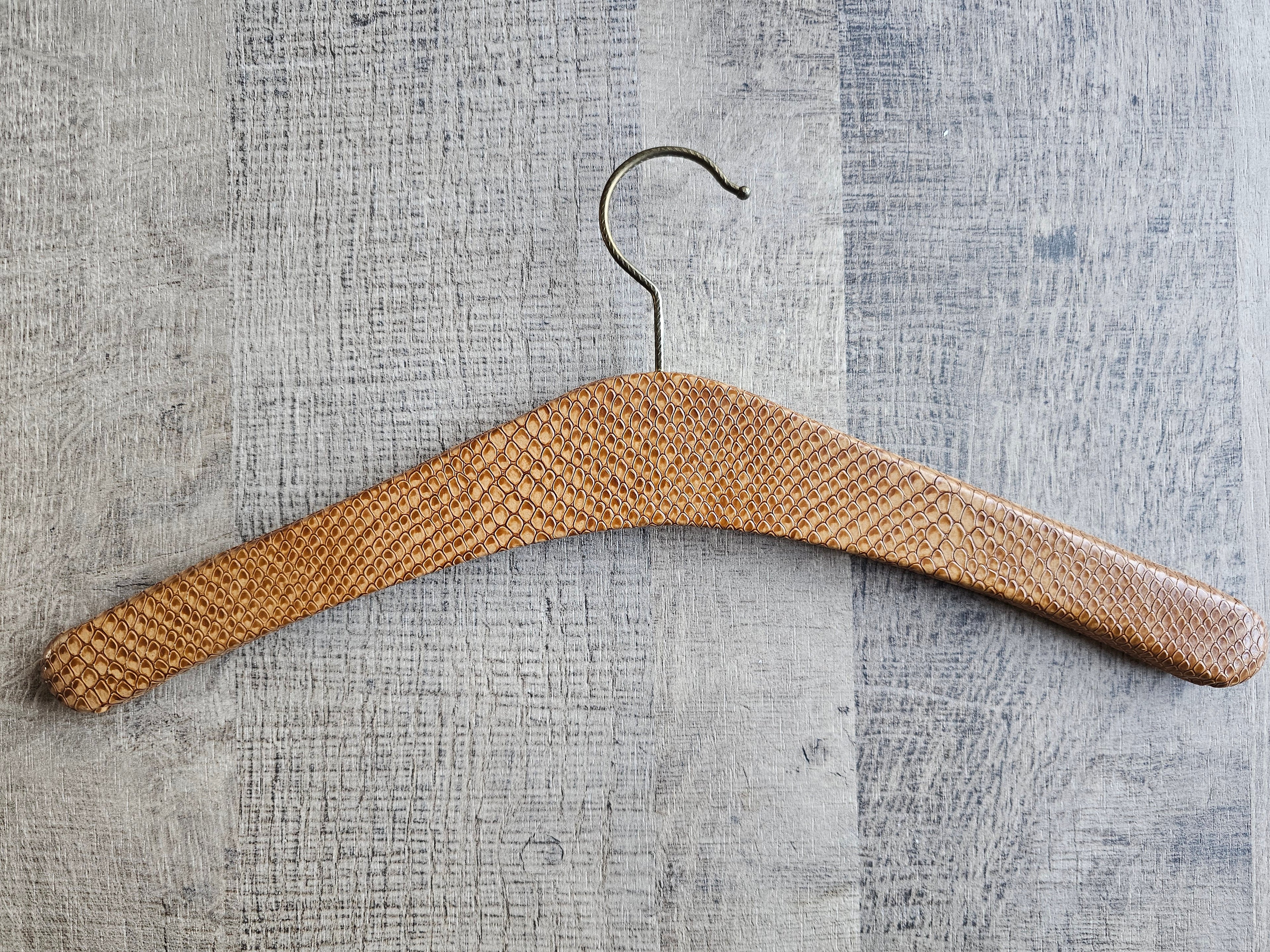 Vintage skailederen kledinghanger "slangenleer" bruin