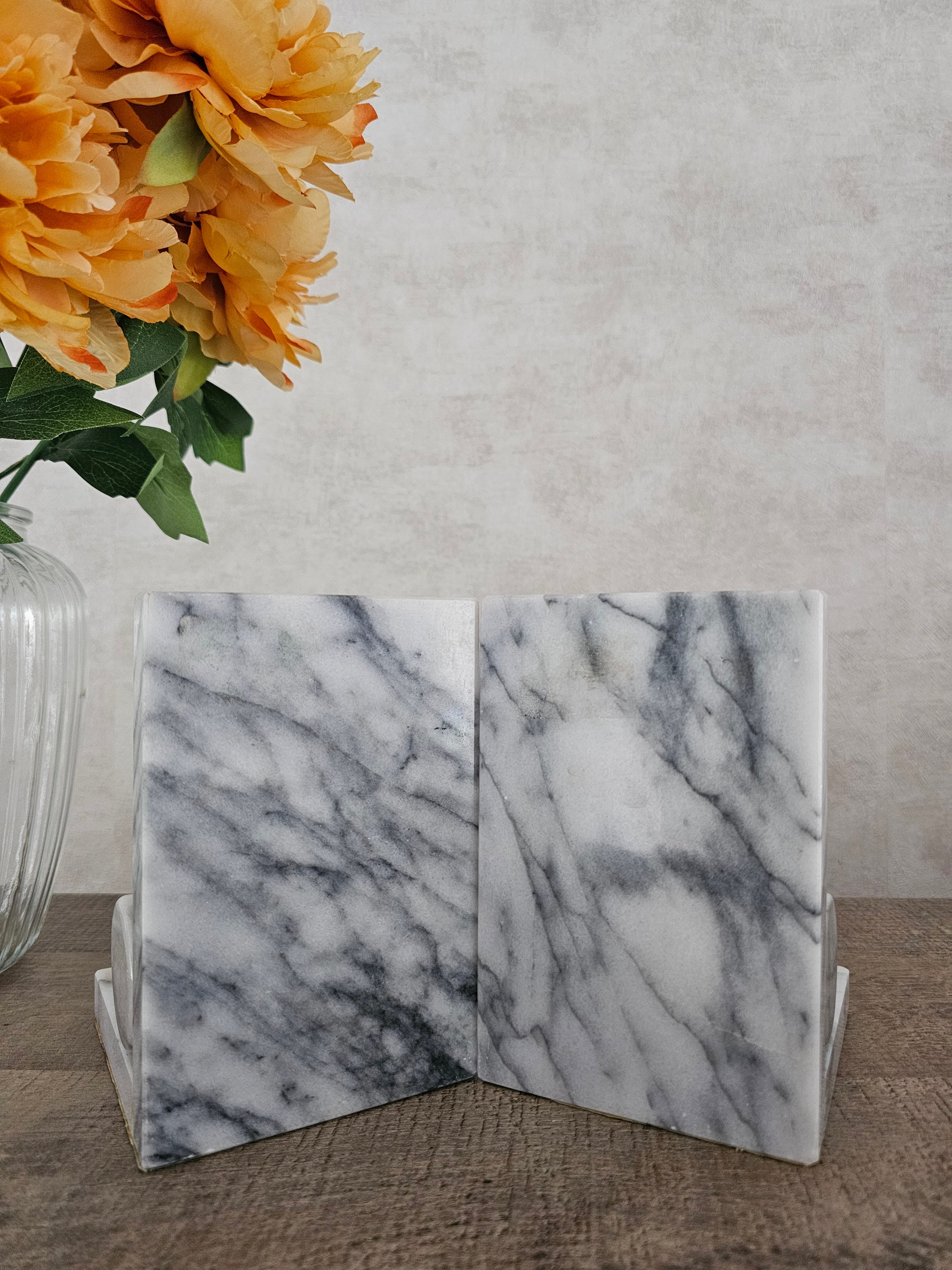 Marmeren boekensteunen