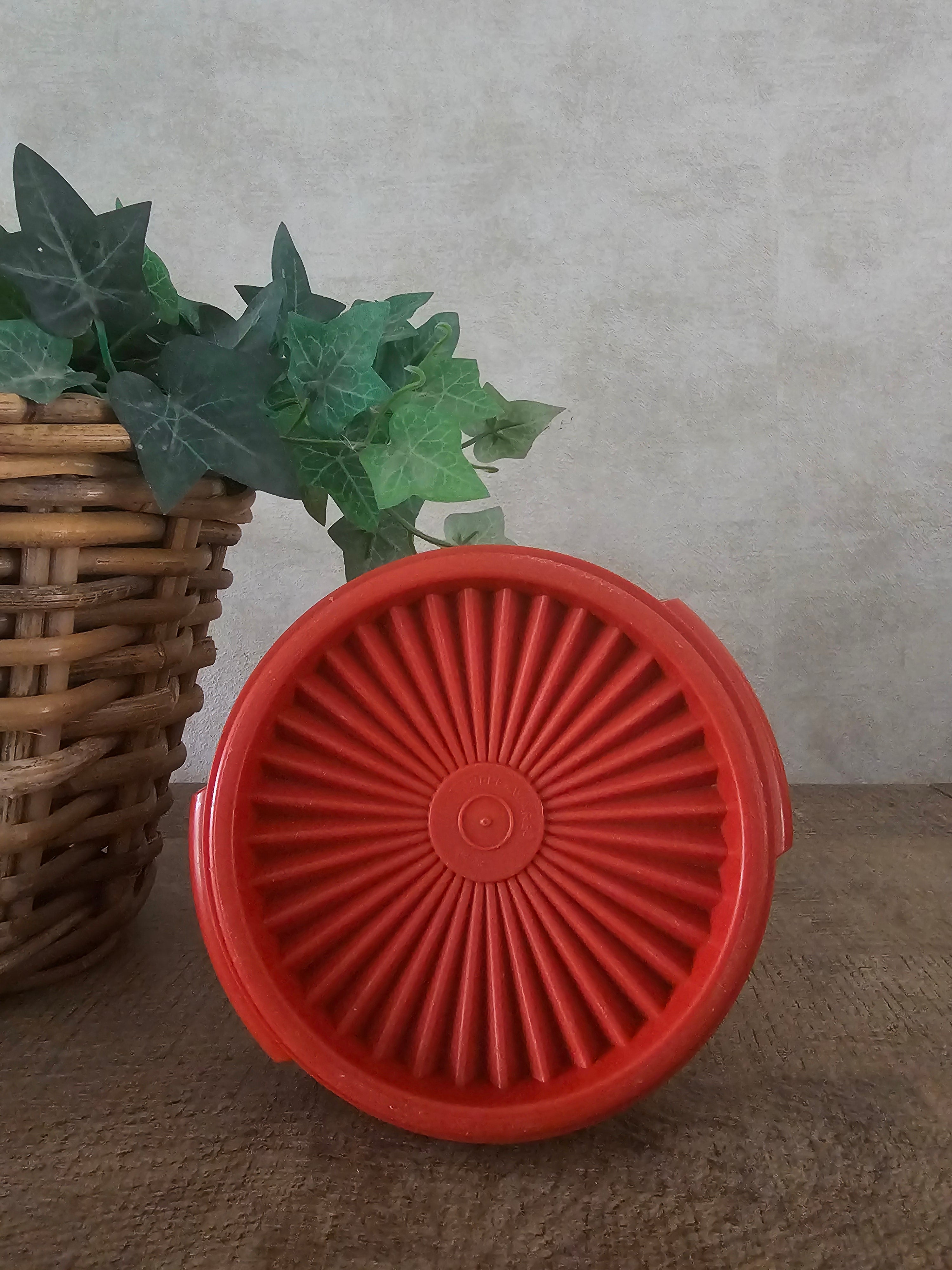 Tupperware trommel met sterdeksel