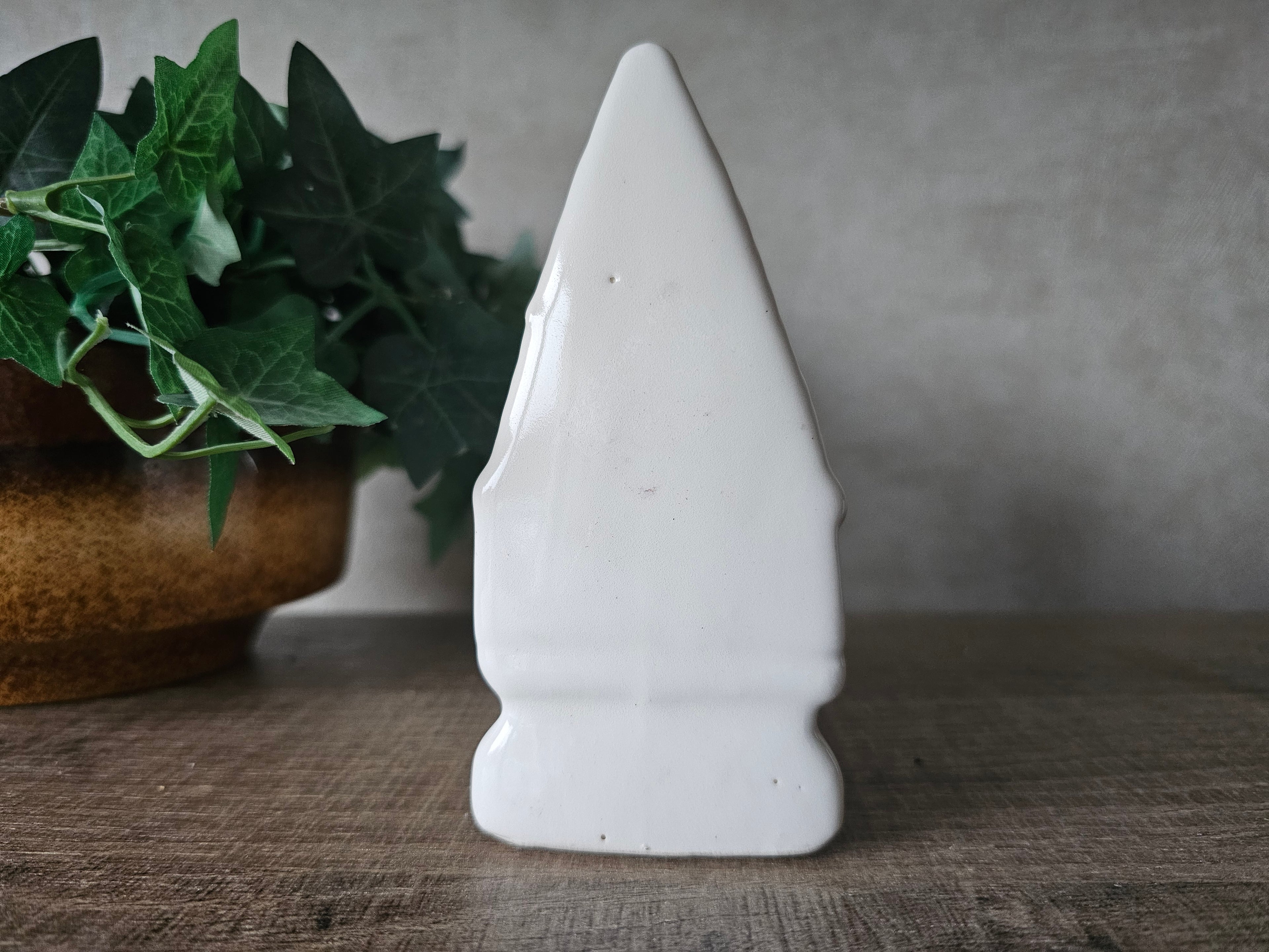 Bloempotje wit porseleinen wiegje