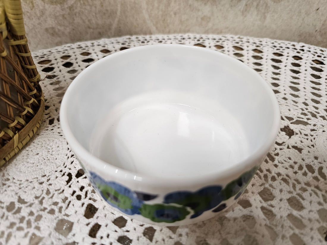 Arcopal France Lotus schaaltje blauwe bloemen