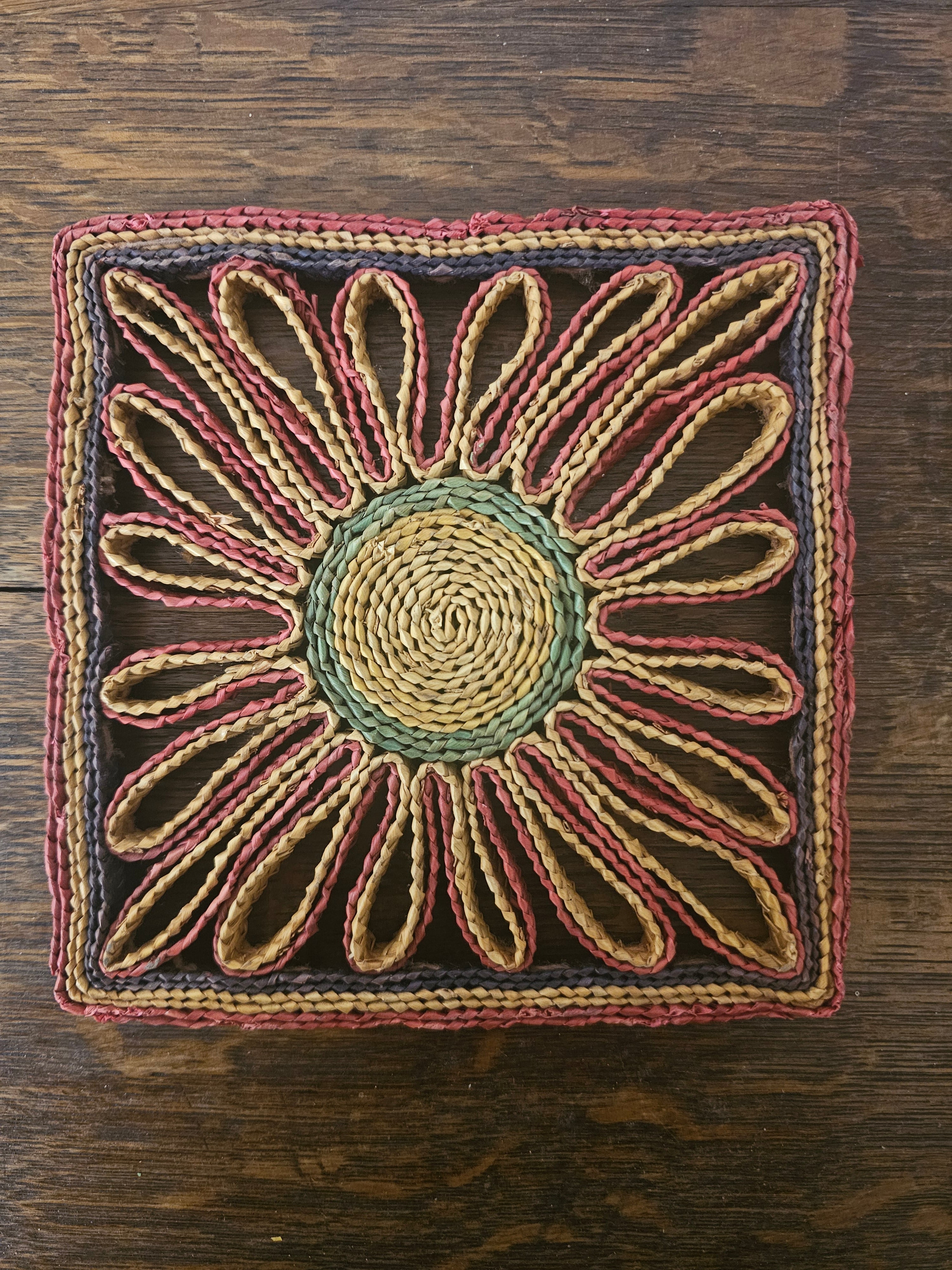 Raffia onderzetter rood okergeel