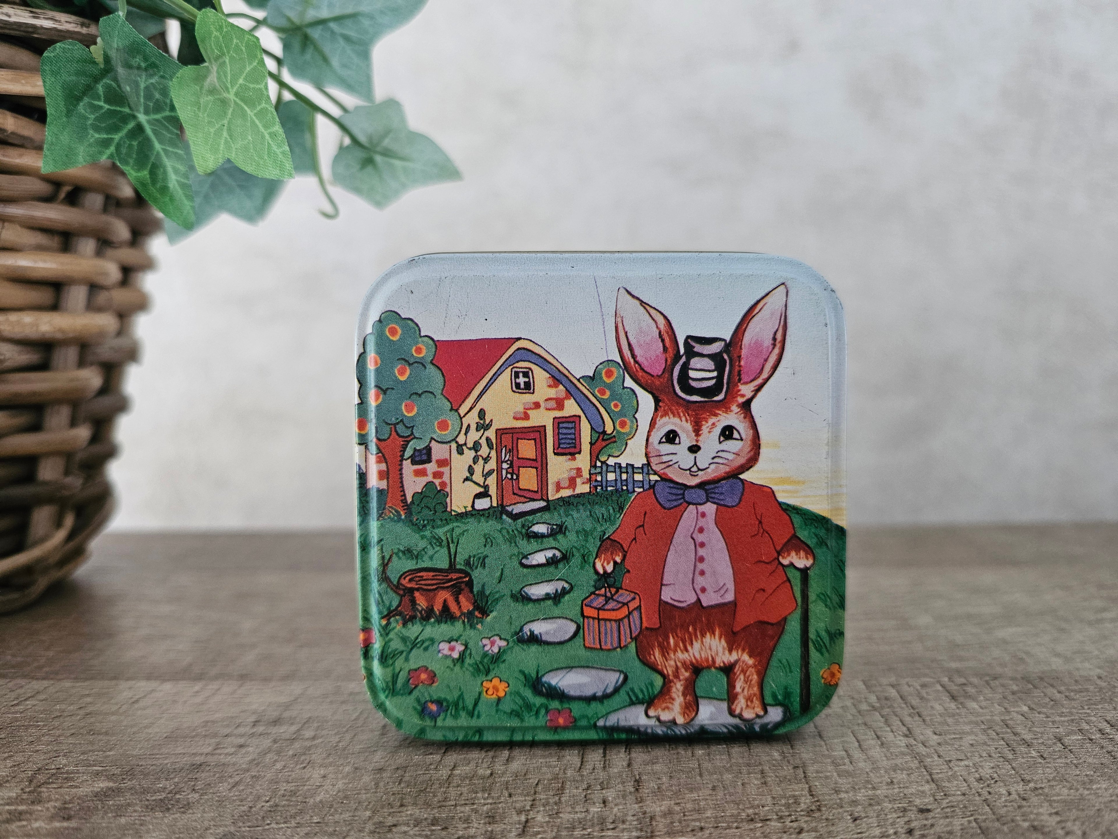 Pasen blikje met haasjes