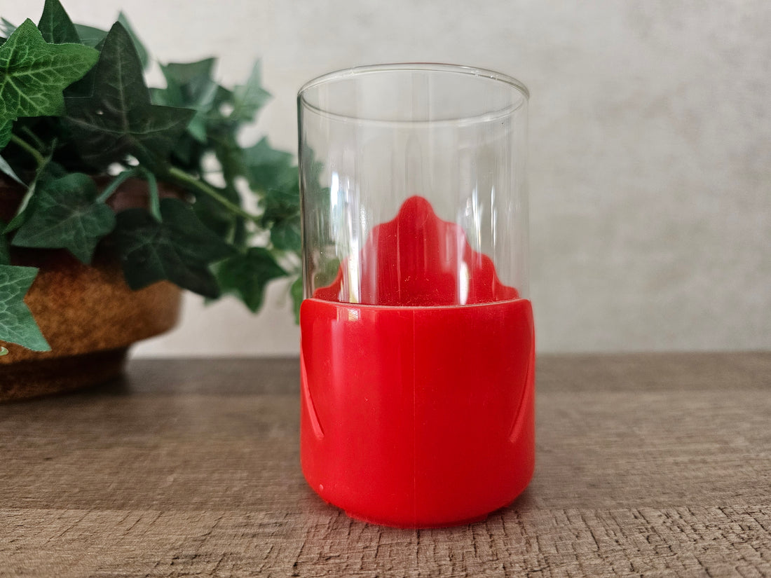 Thee glazen kunststof houder rood