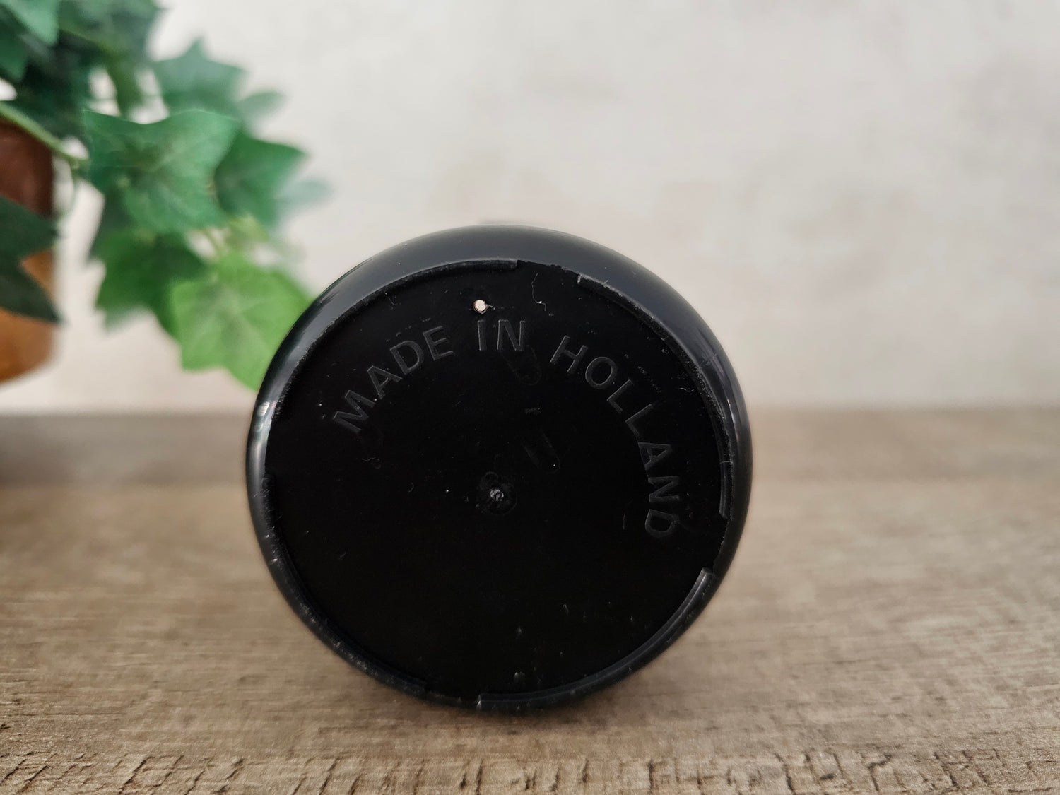 Thee glazen kunststof houder zwart