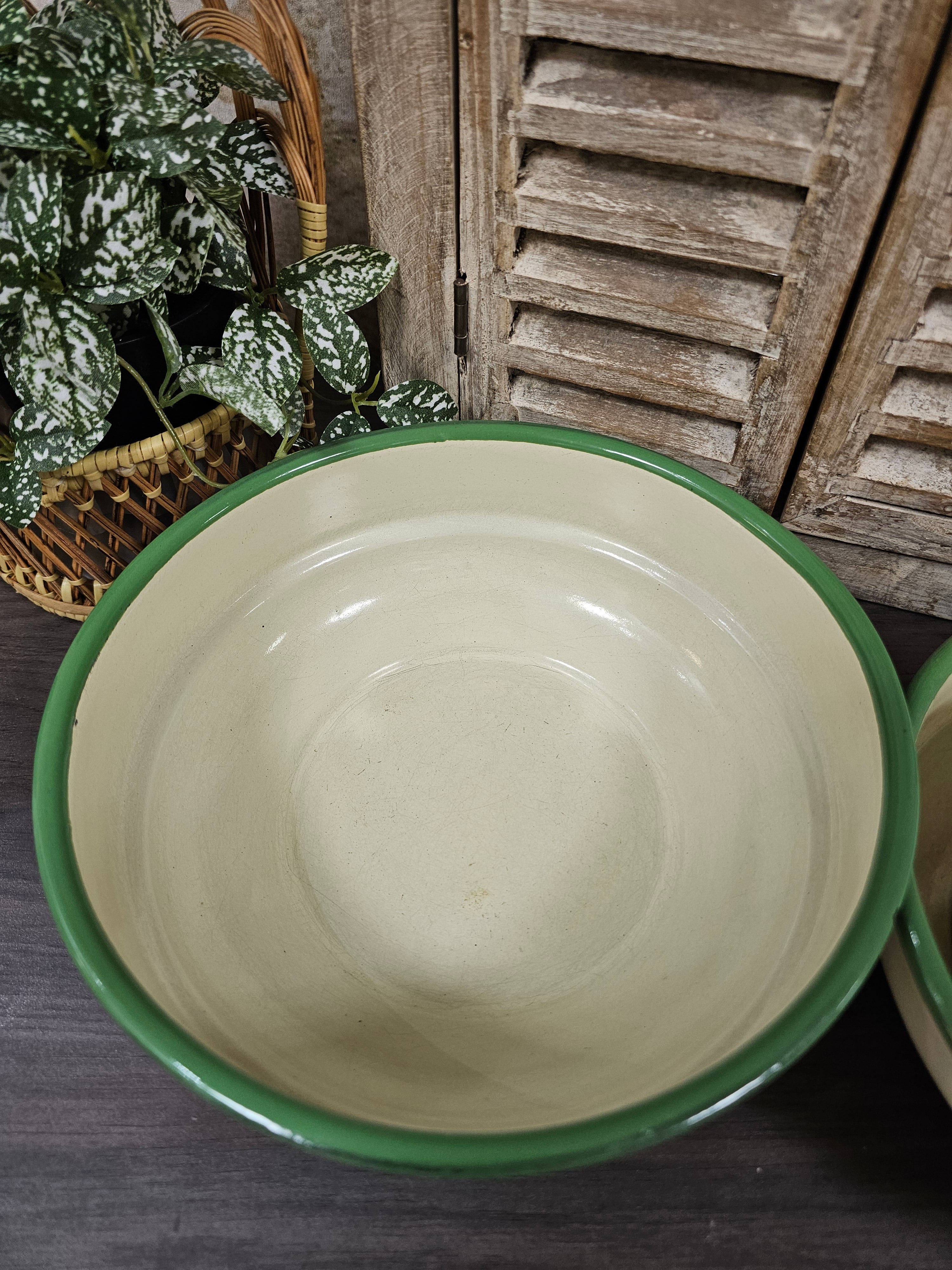 Emaille nestschalen creme groen