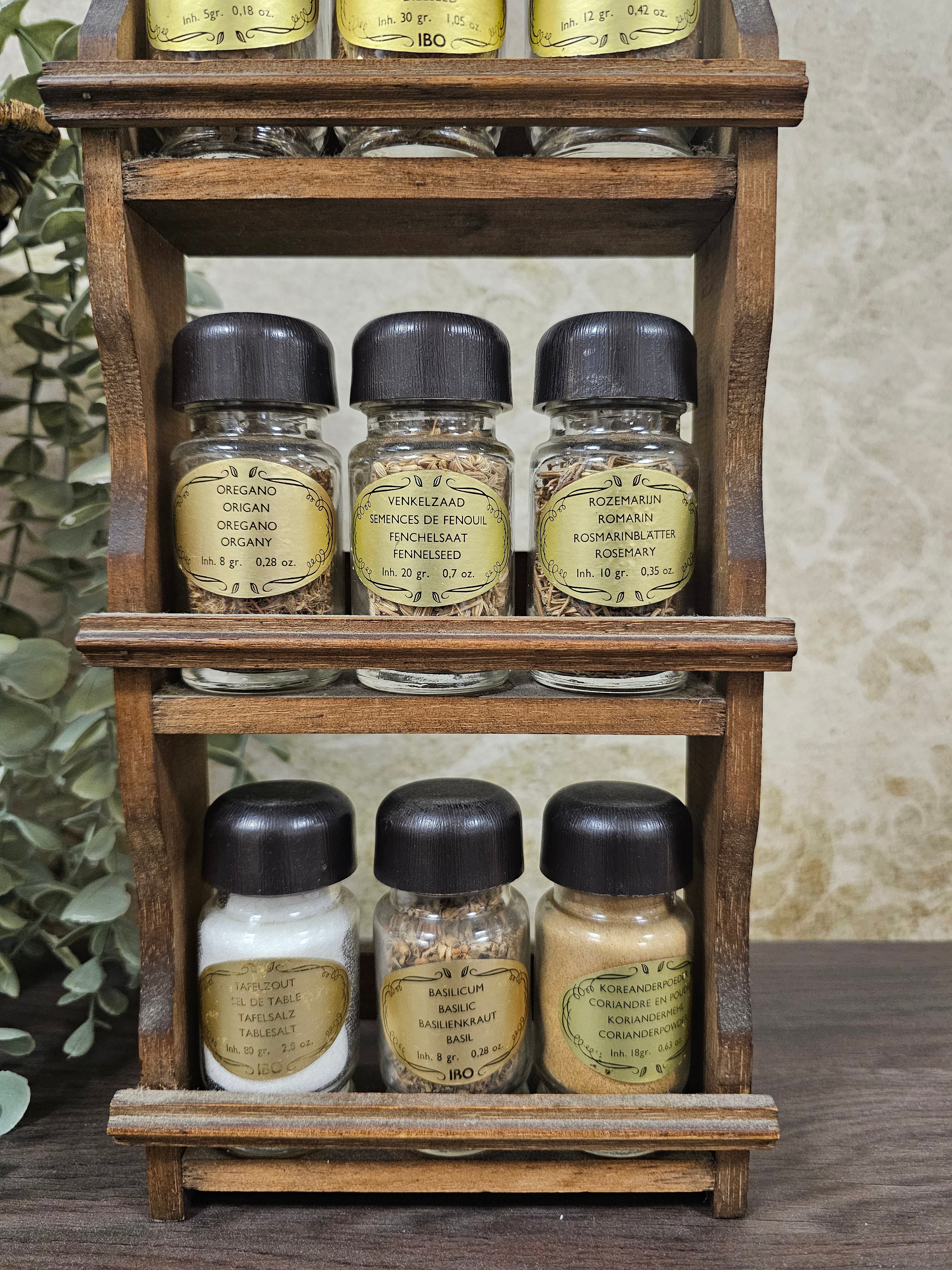 Houten kruidenpotjes rek