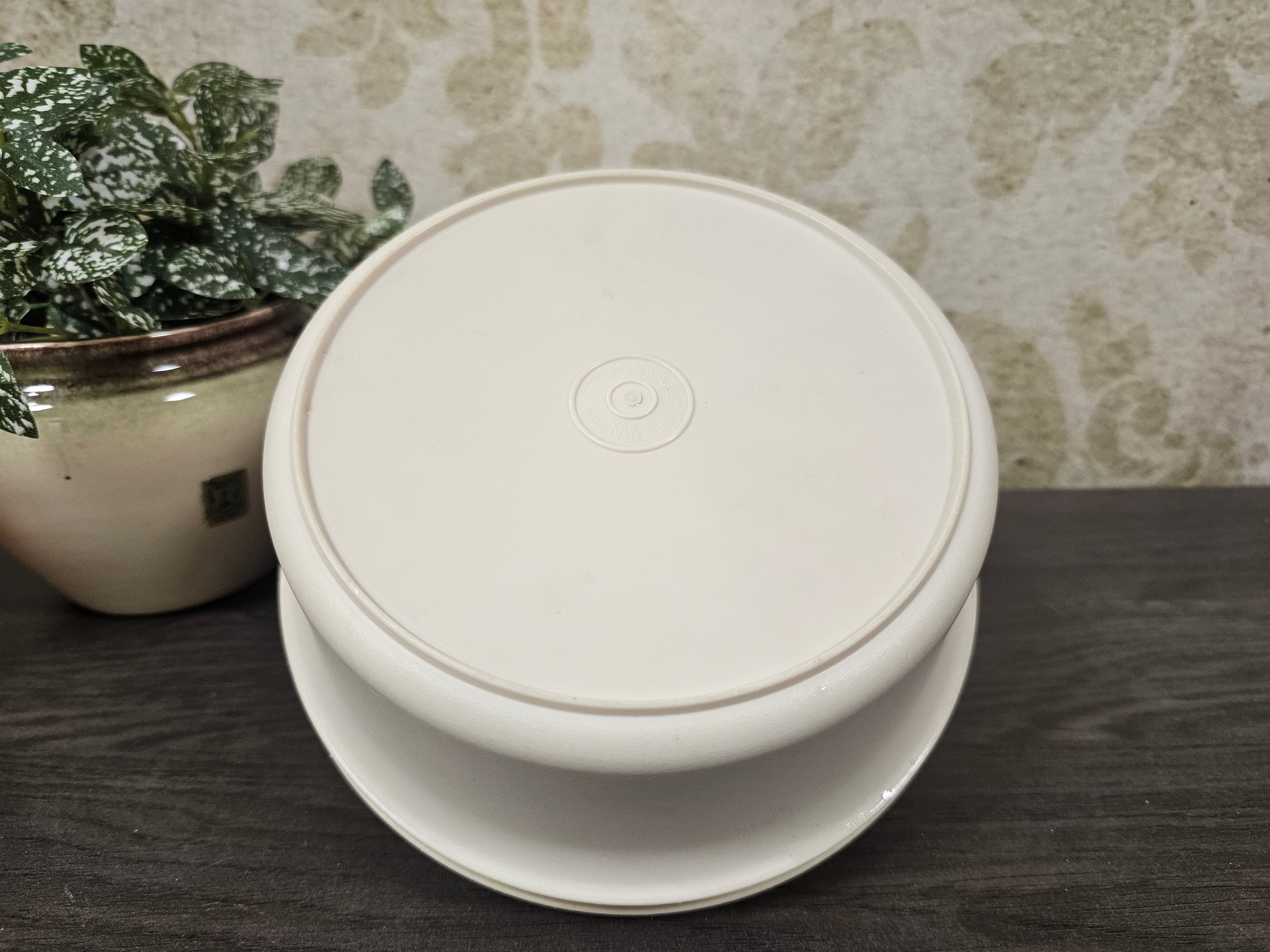 Tupperware trommel cremekleur