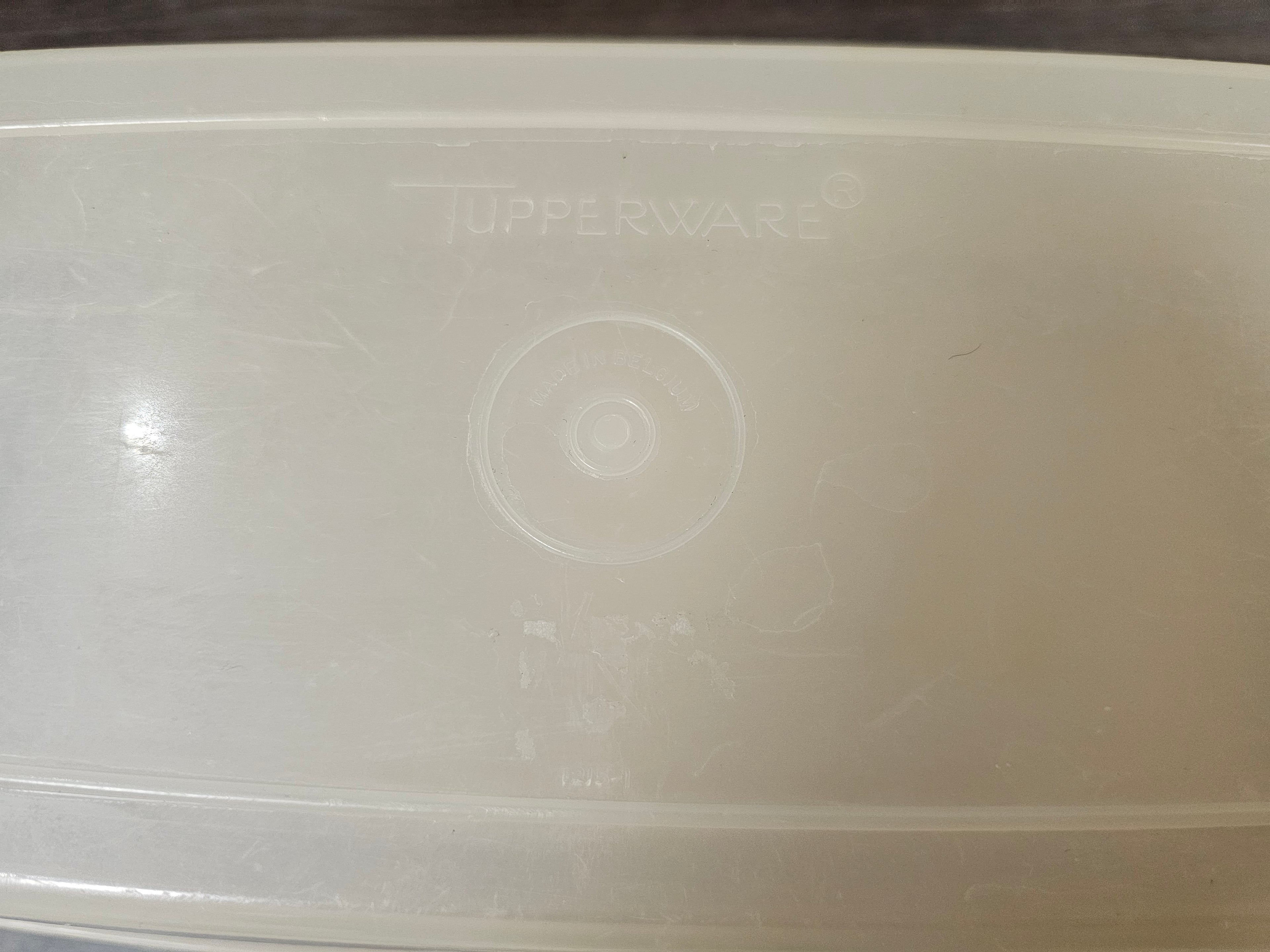 Tupperware cake trommel