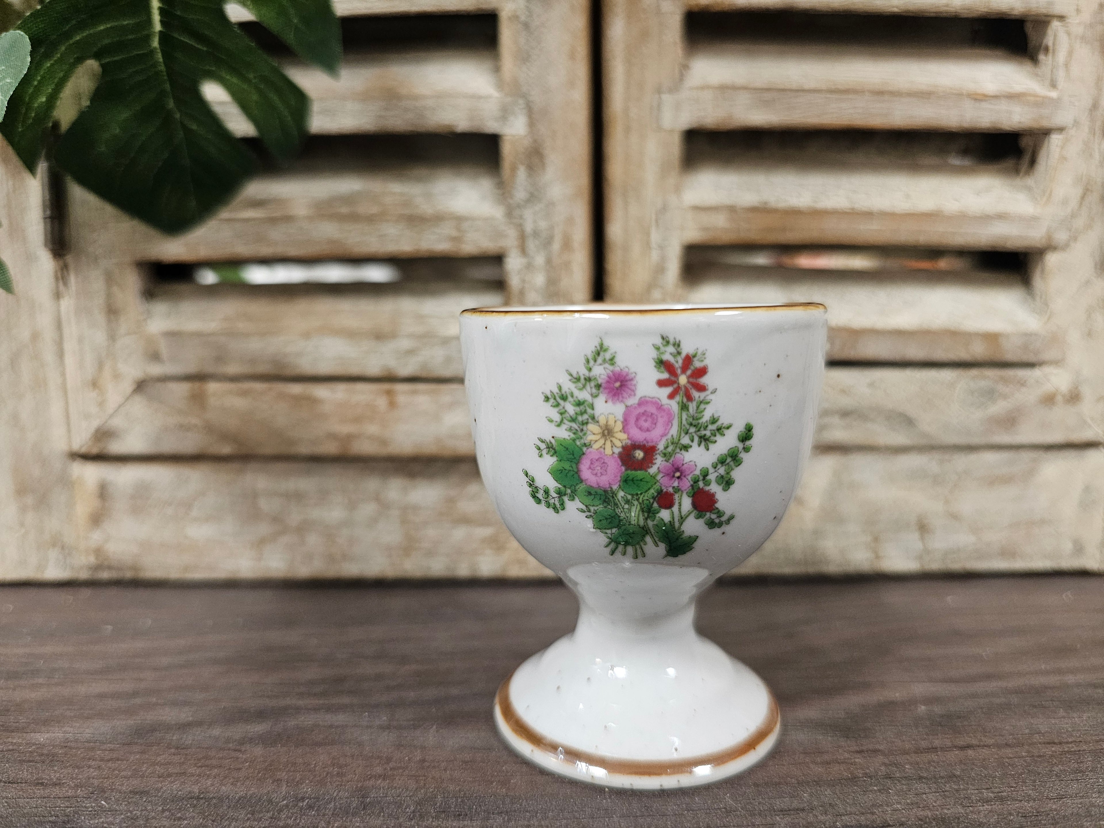 Eierdopje roze paarse wilde bloemen