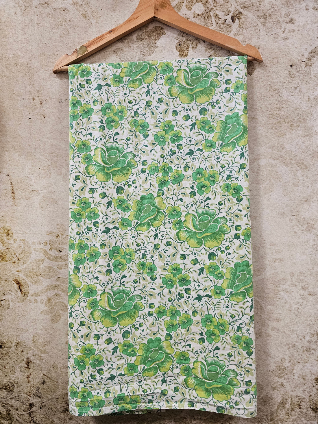 Groen gebloemd laken