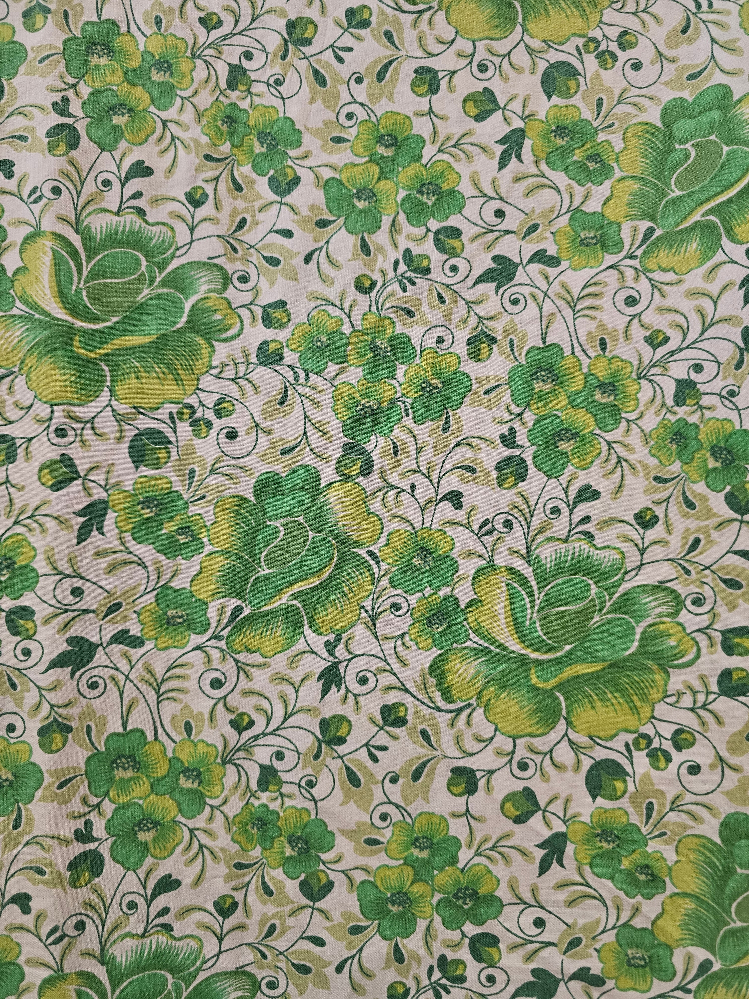 Groen gebloemd laken