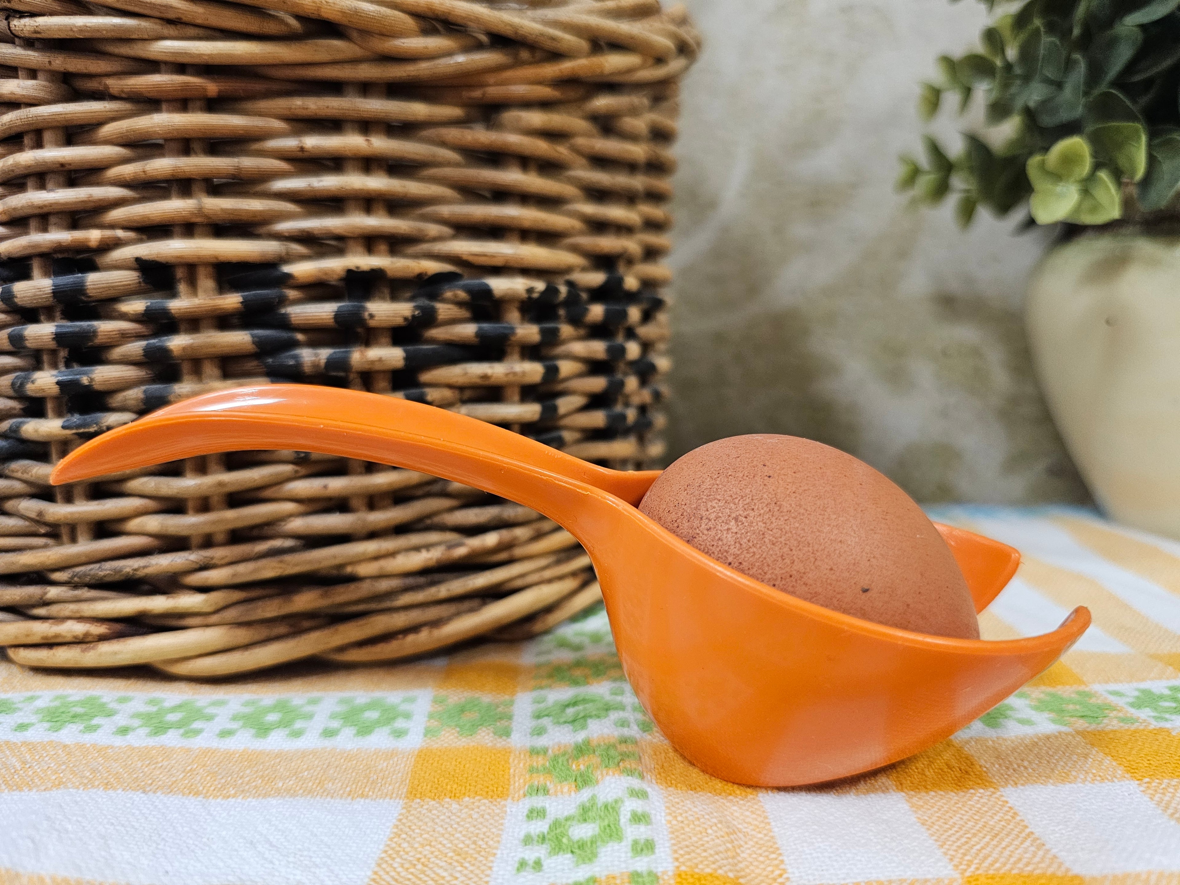 Tupperware eierlepel oranje vintage kunststof lepel