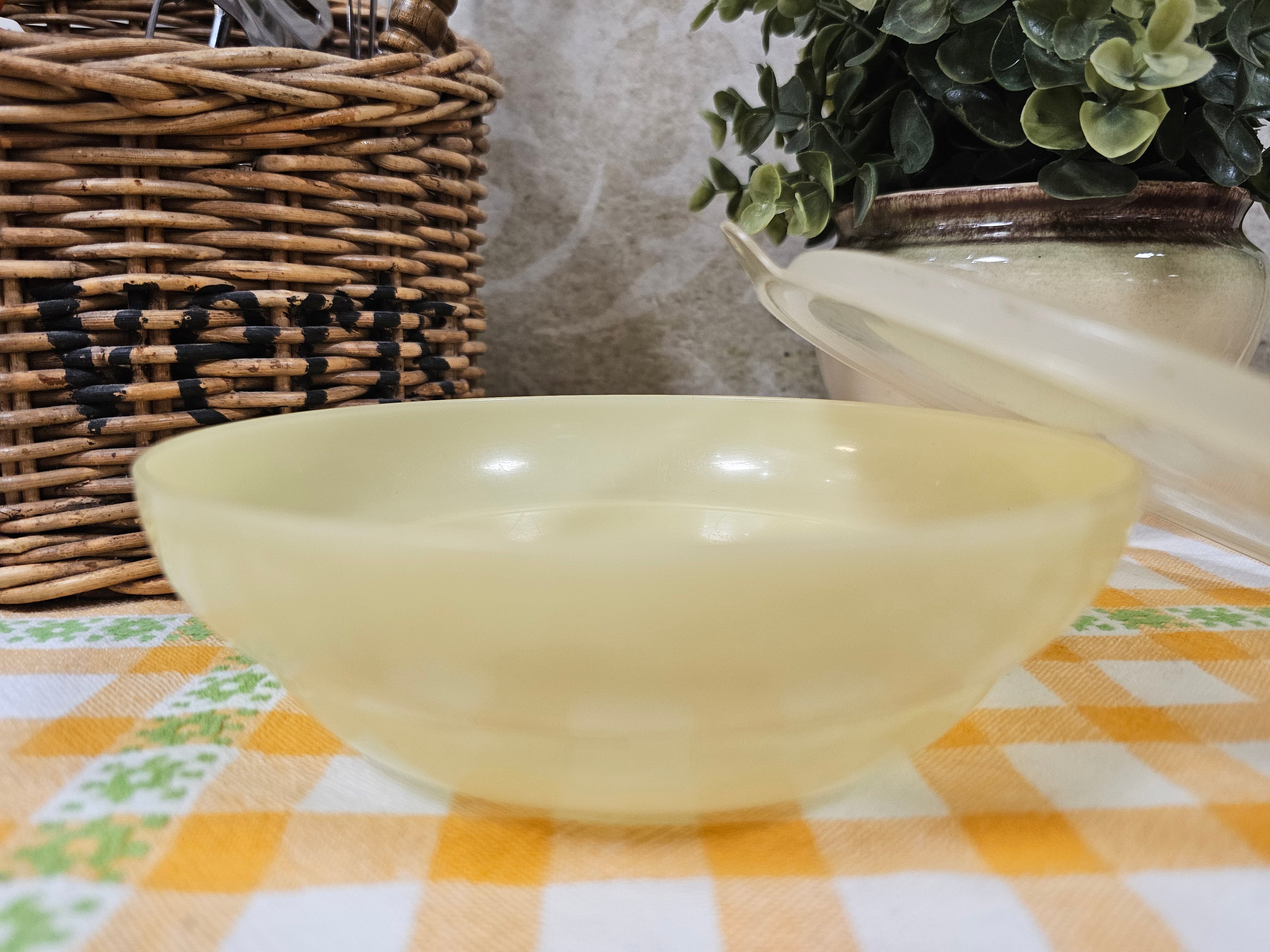 Tupperware geel pastel schaaltje