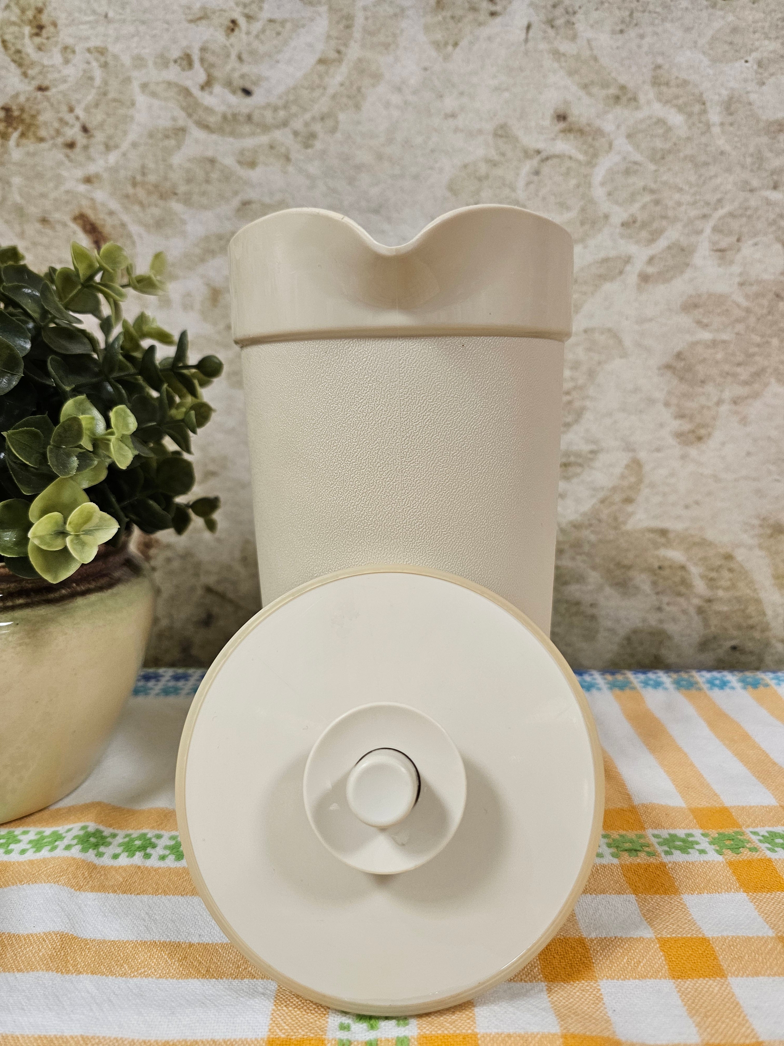 Vintage Tupperware sap water melk limonade kan