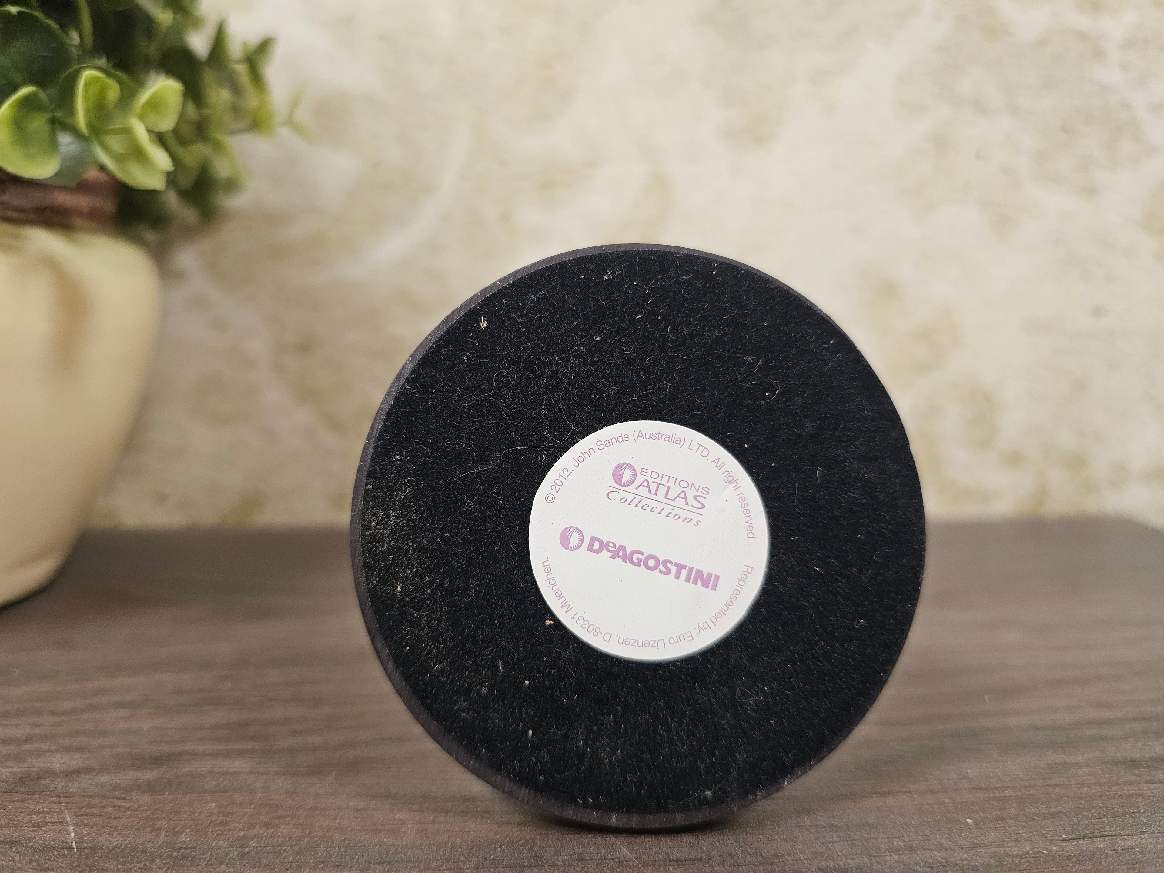 Sarah Kay meisje met hooivork