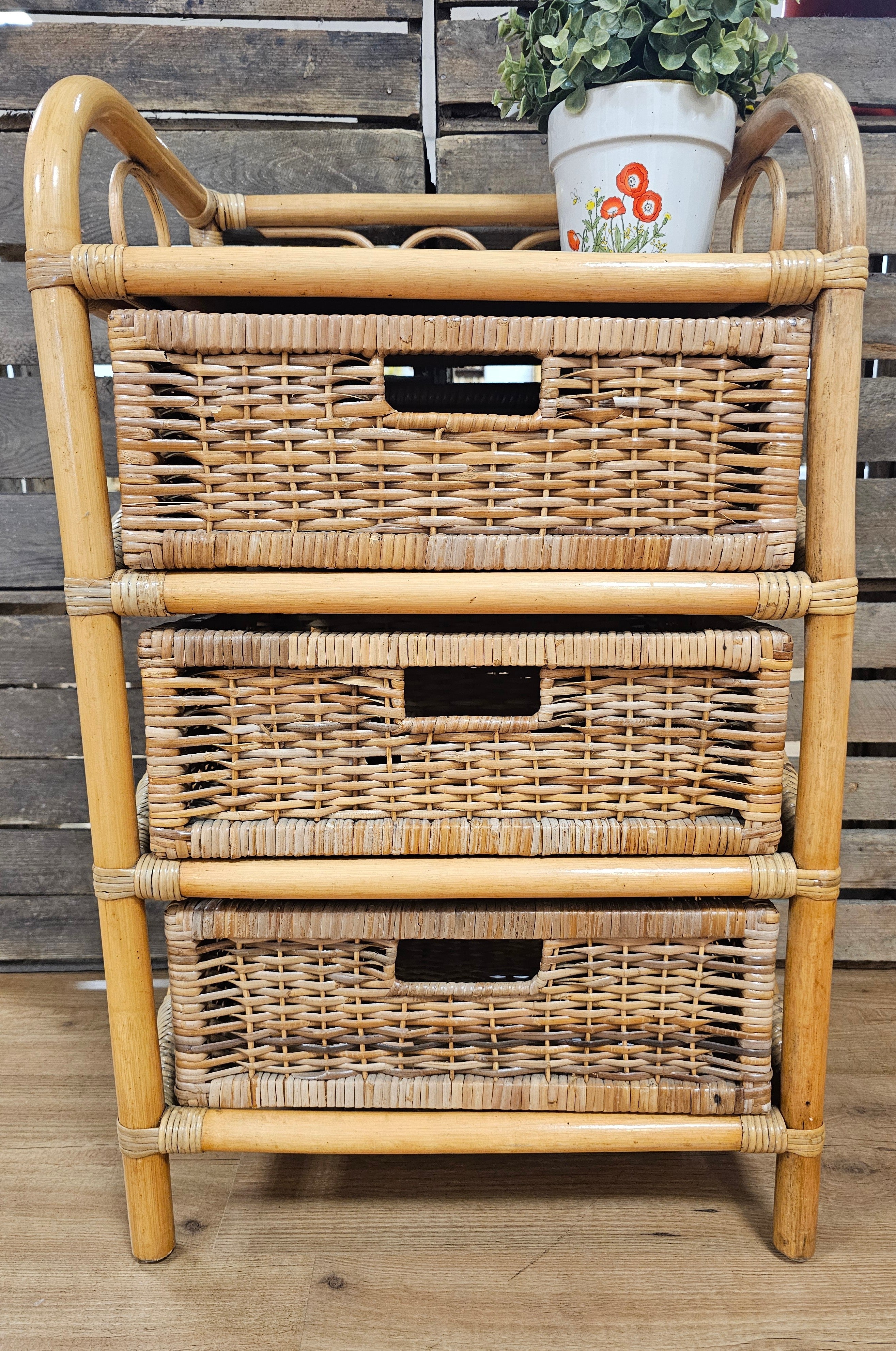 Rotan ladenkast